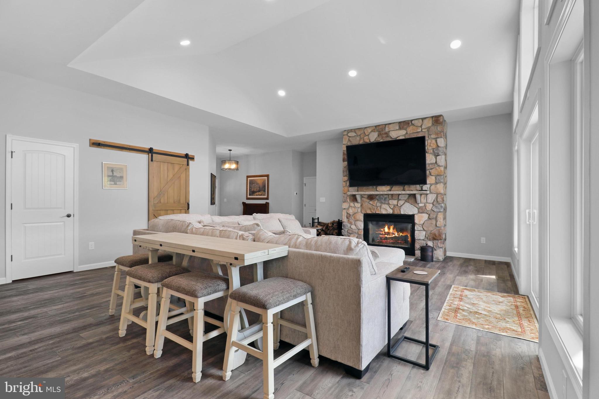 EAGLE ROCK RESORT - Residential