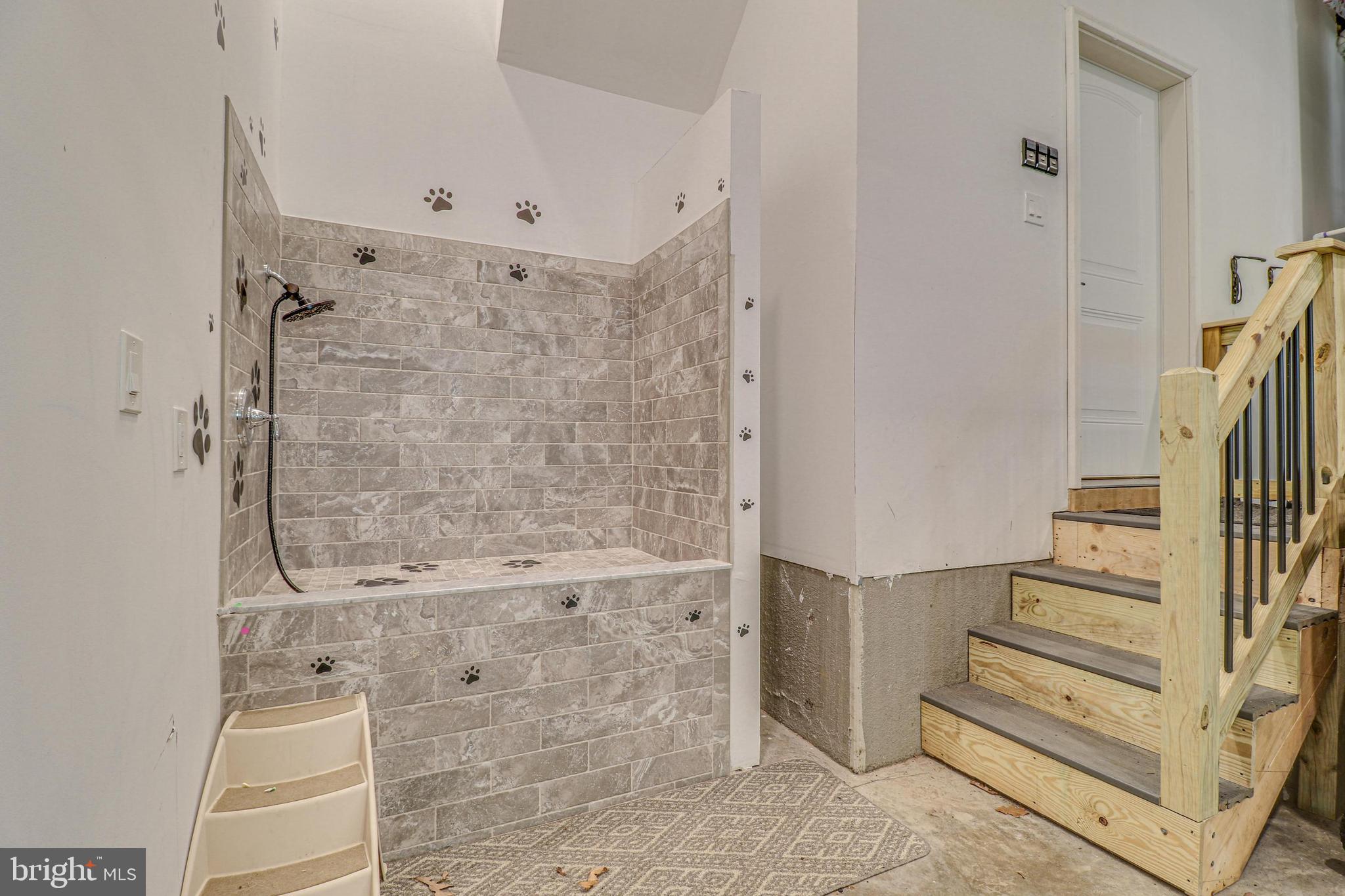 EAGLE ROCK RESORT - Residential