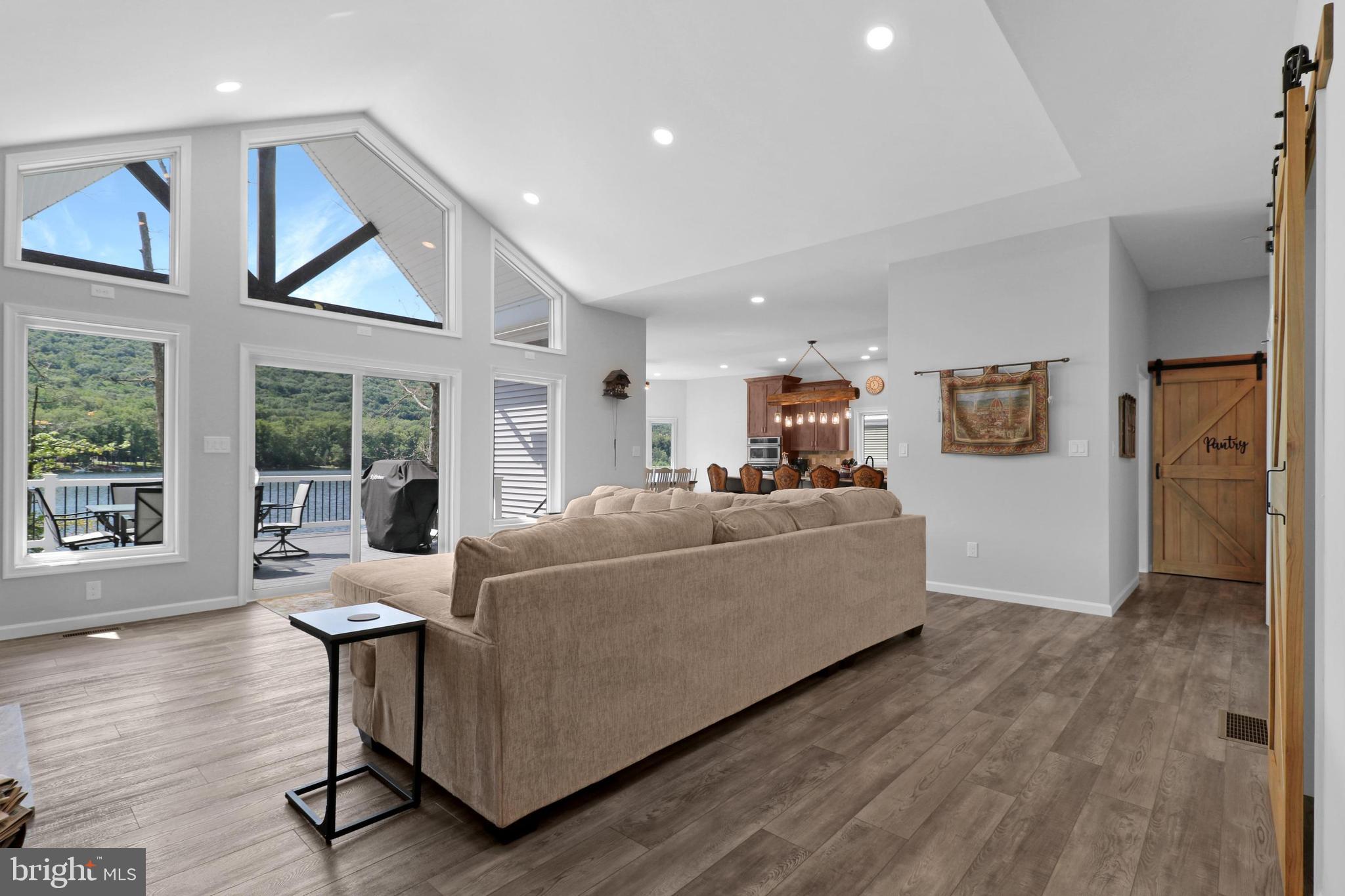 EAGLE ROCK RESORT - Residential