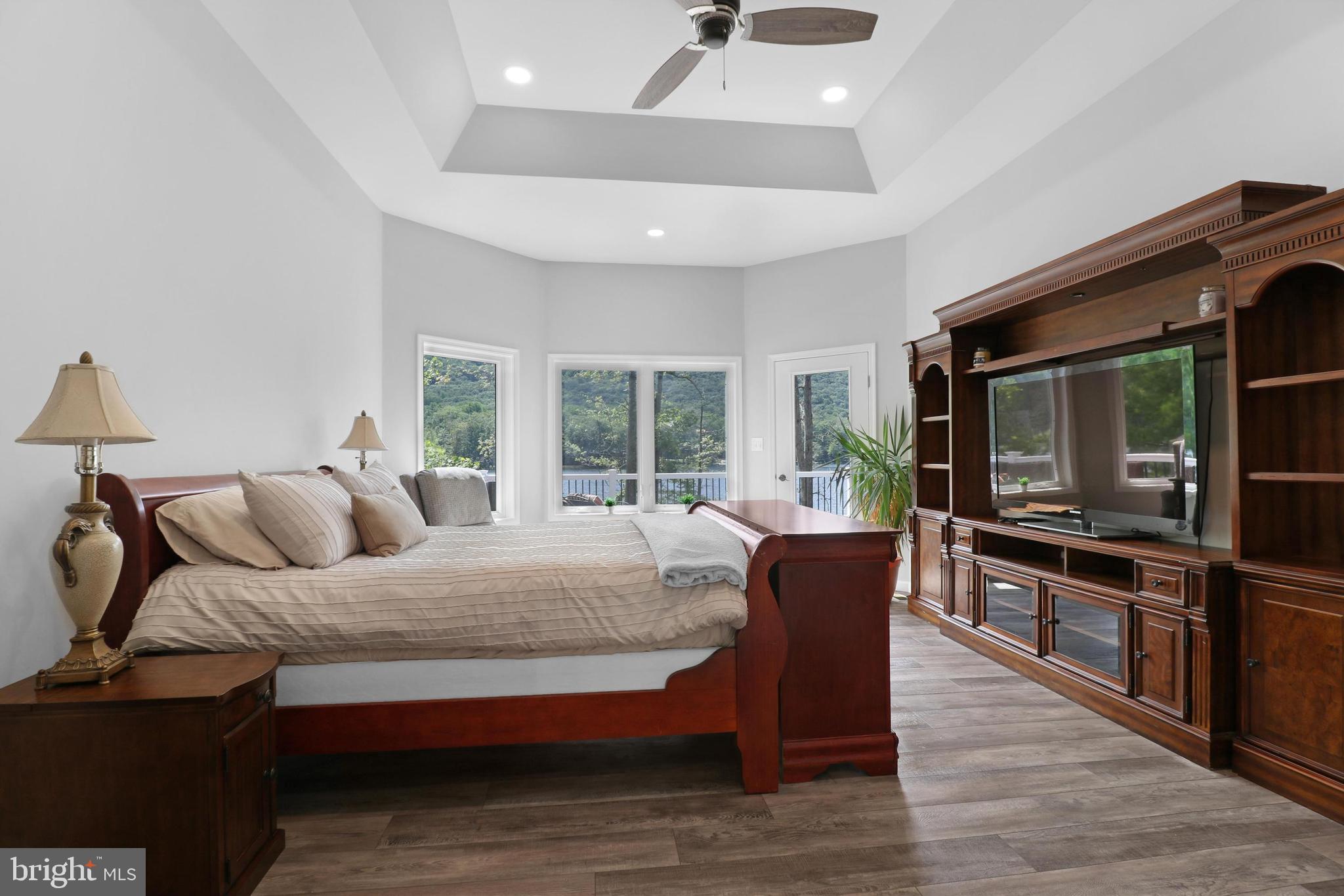 EAGLE ROCK RESORT - Residential