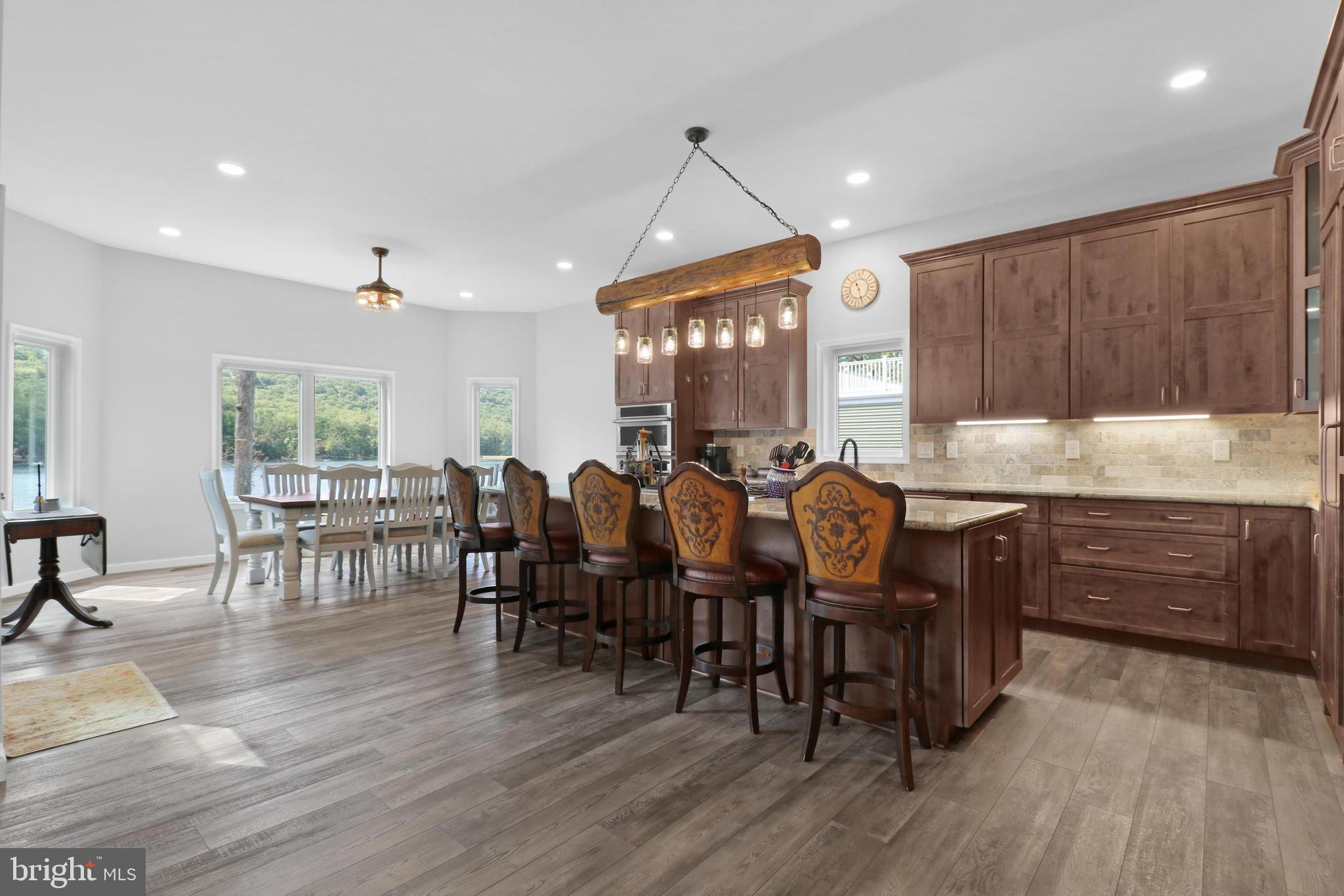 EAGLE ROCK RESORT - Residential