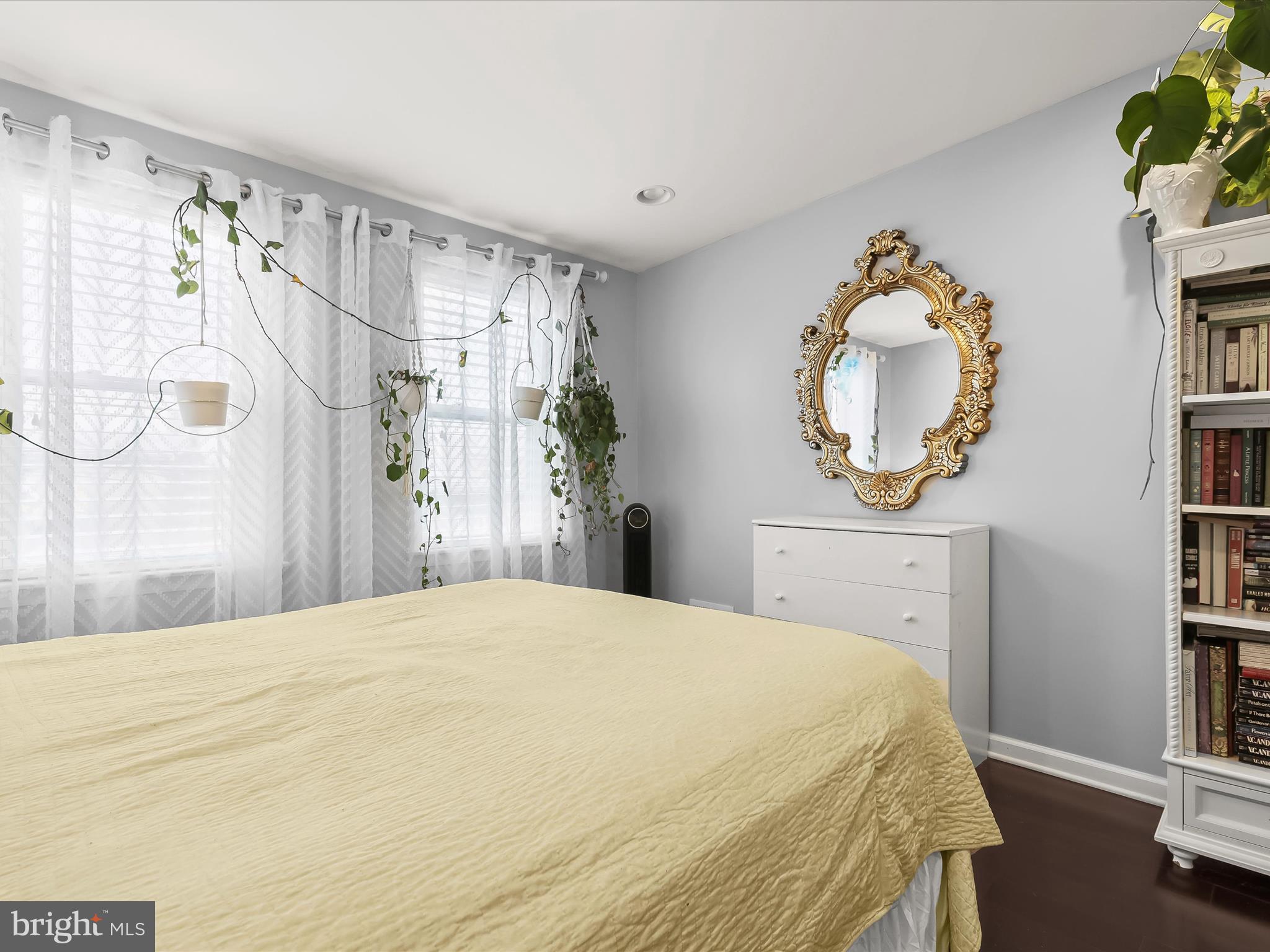 WASHINGTON VILLAGE - Residential