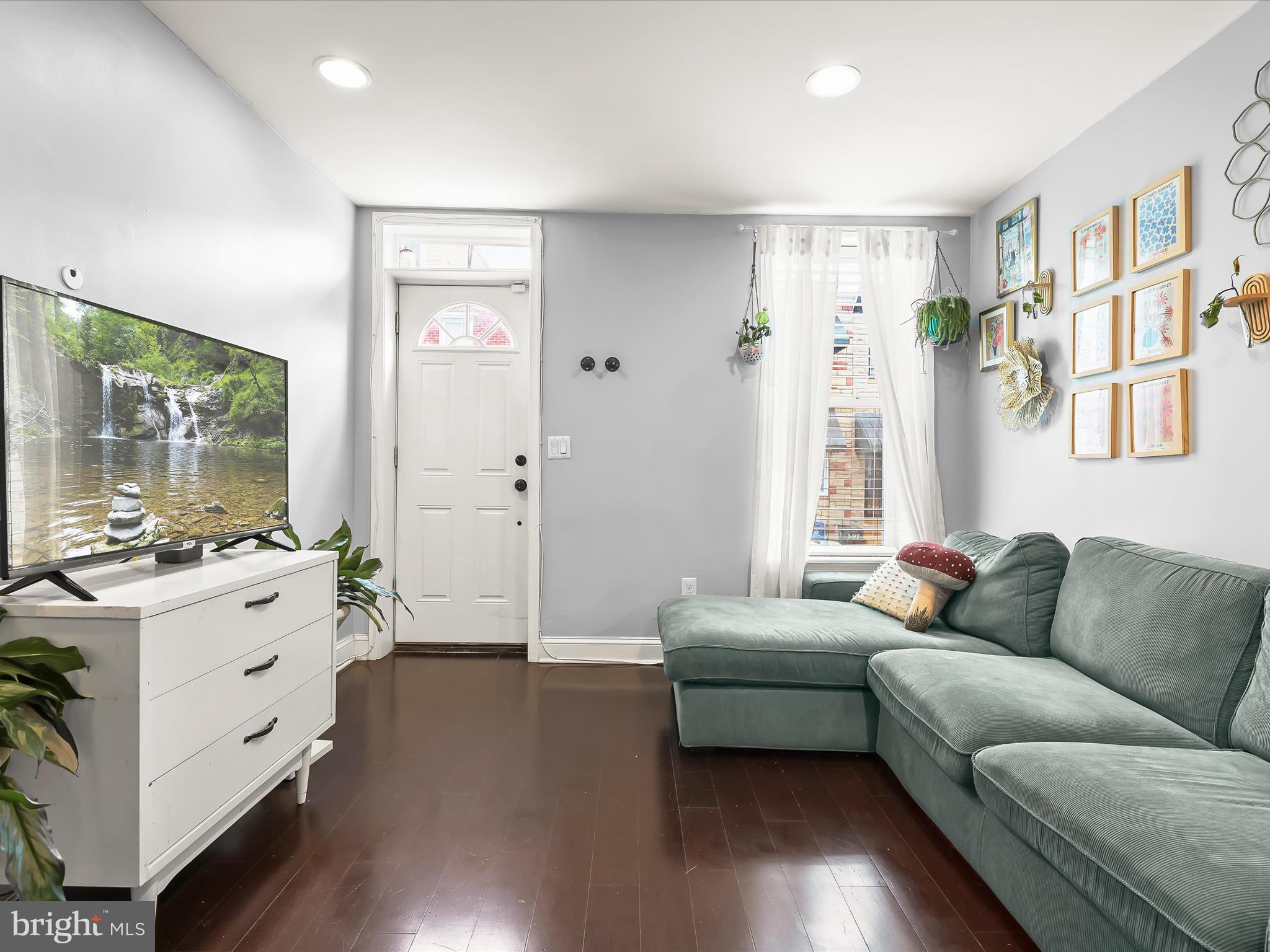 WASHINGTON VILLAGE - Residential