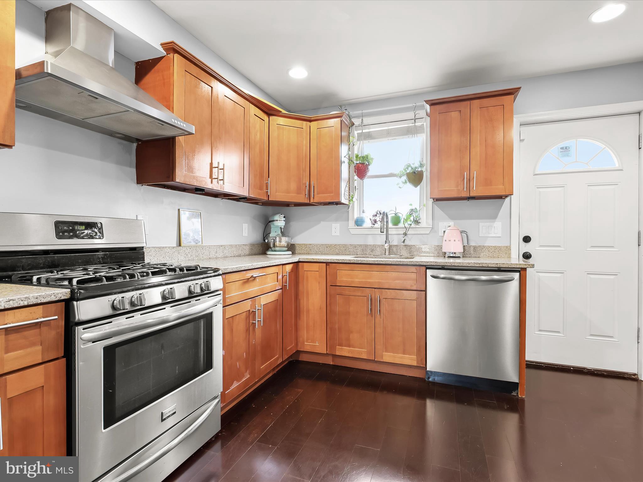 WASHINGTON VILLAGE - Residential