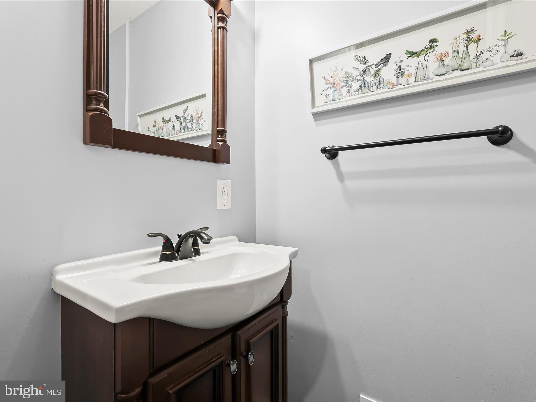 WASHINGTON VILLAGE - Residential