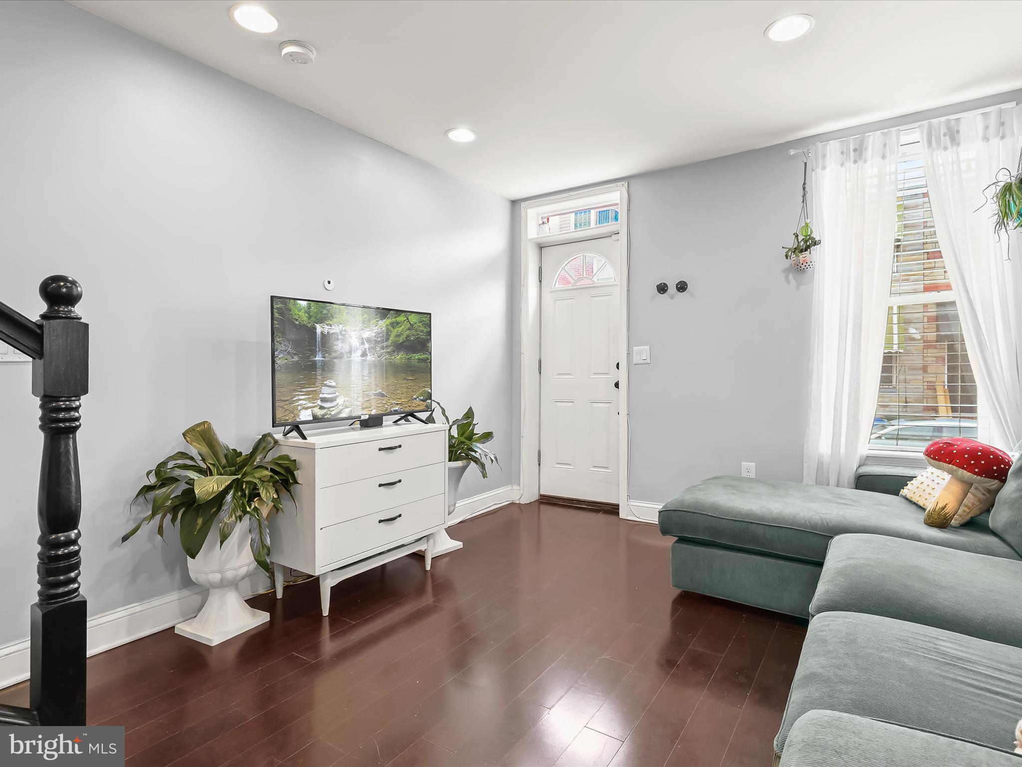 WASHINGTON VILLAGE - Residential