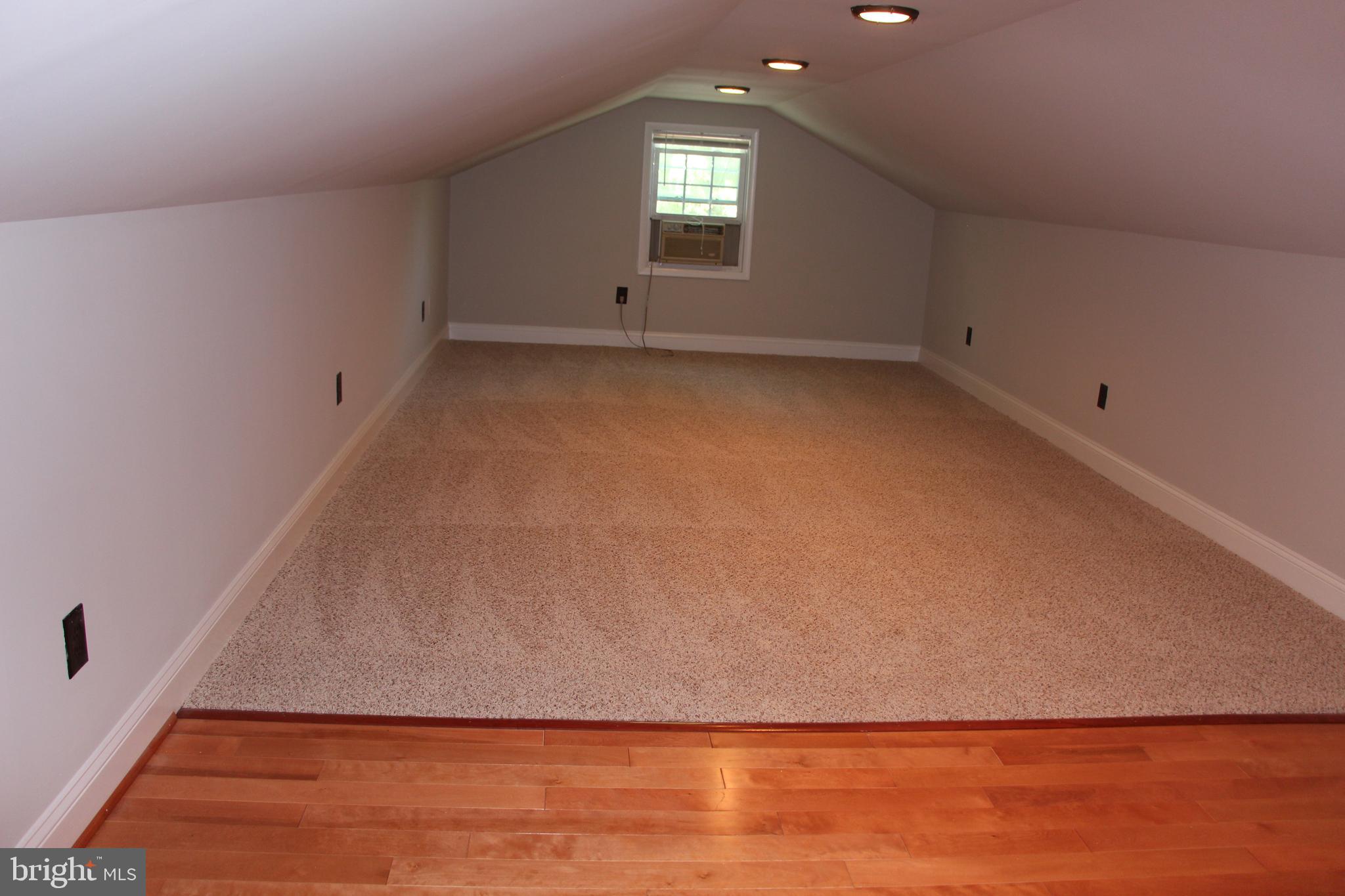 YORKSHIRE ACRES - Residential