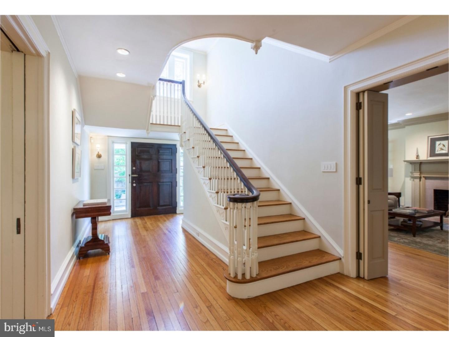 CHESTNUT HILL - Residential