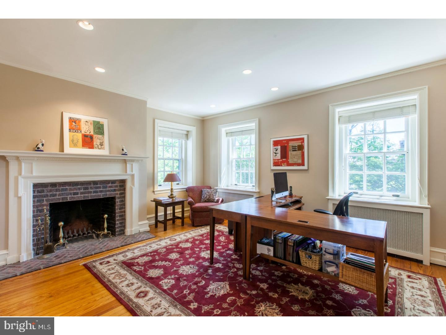 CHESTNUT HILL - Residential