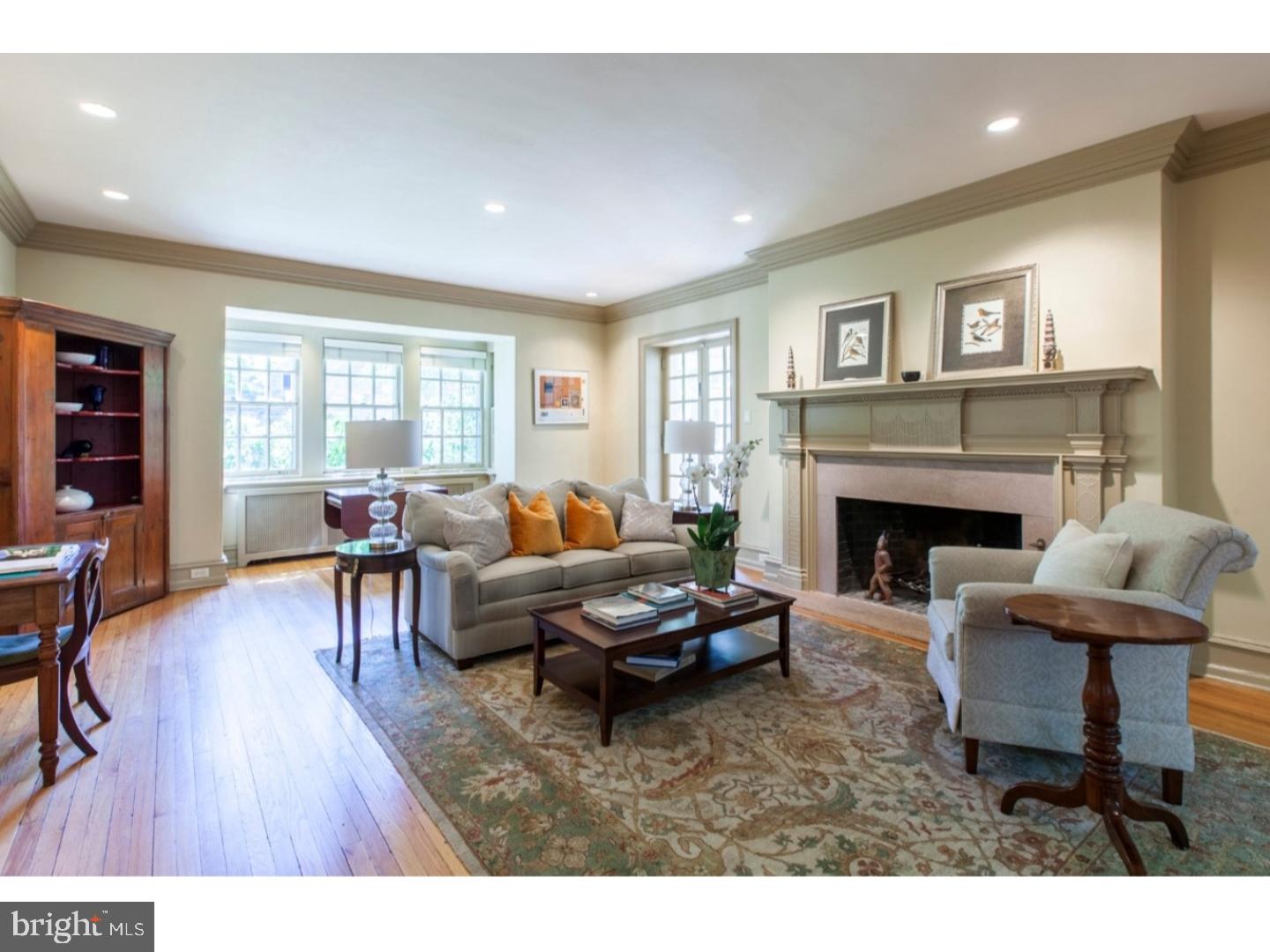 CHESTNUT HILL - Residential