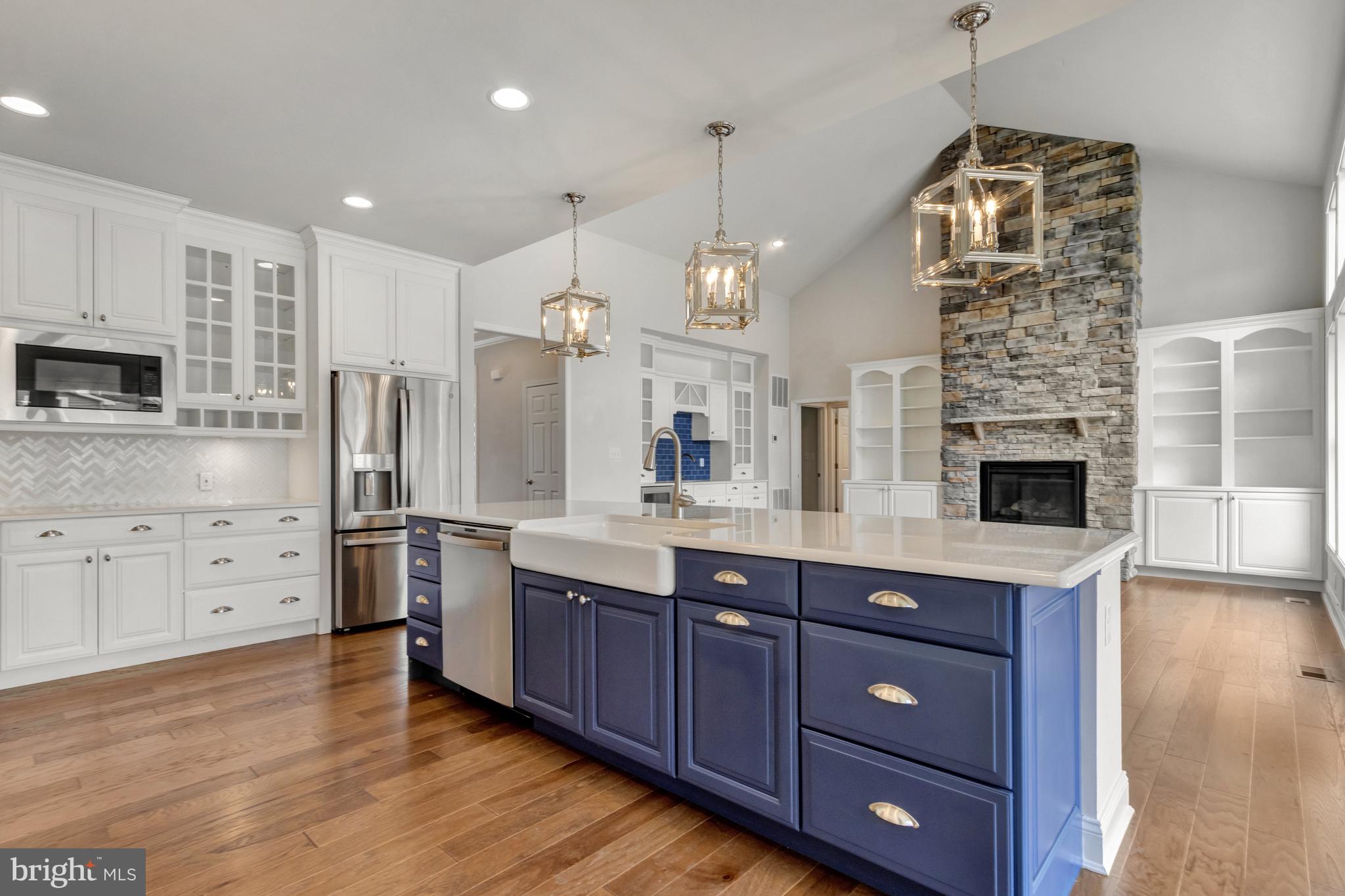 TIDEWATER LANDING - Residential