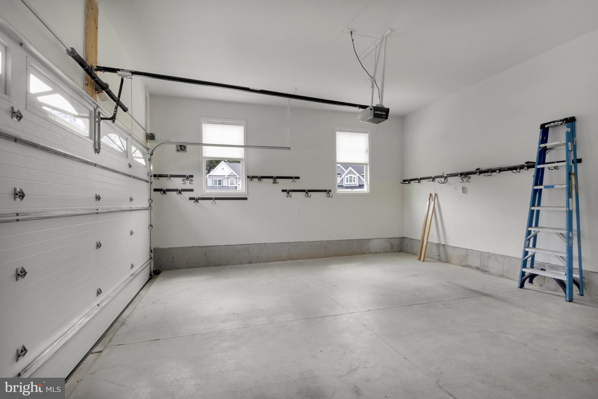 TIDEWATER LANDING - Residential