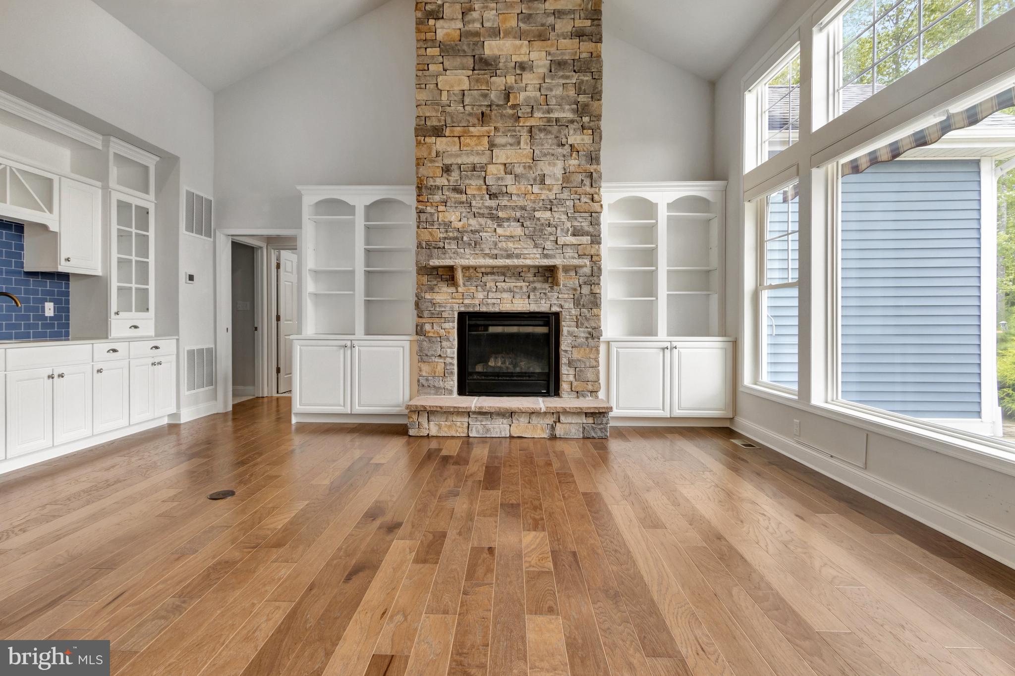 TIDEWATER LANDING - Residential