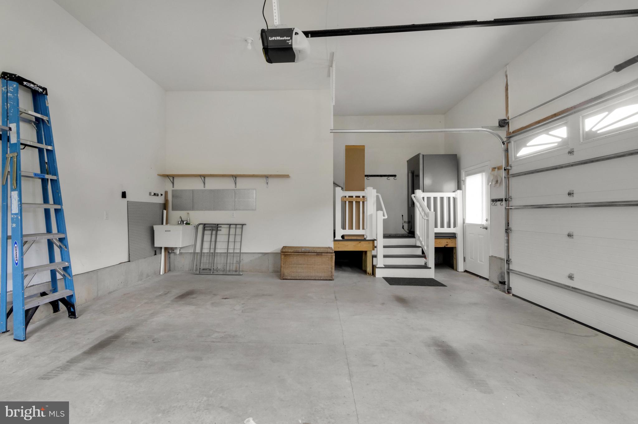 TIDEWATER LANDING - Residential