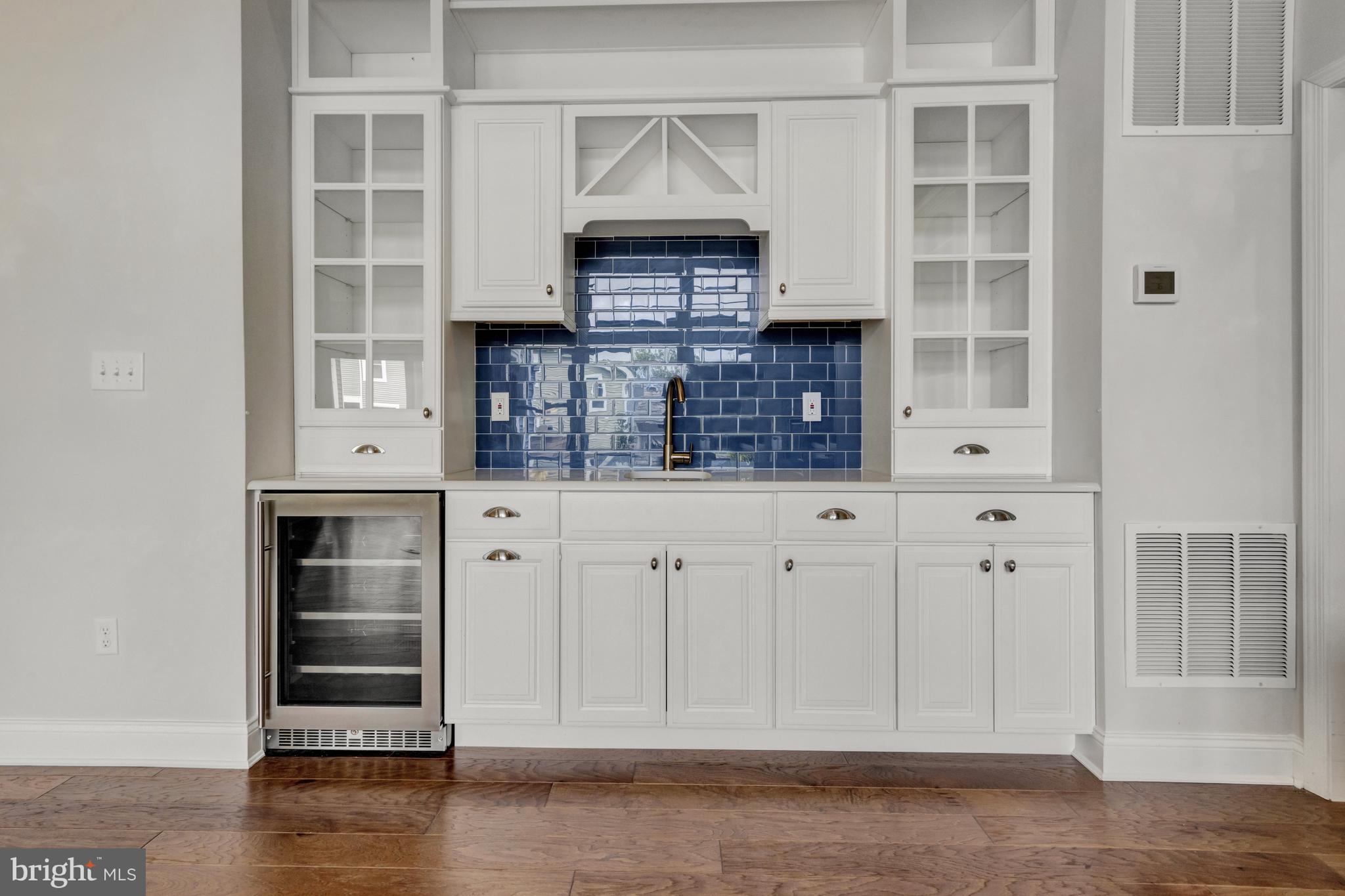 TIDEWATER LANDING - Residential