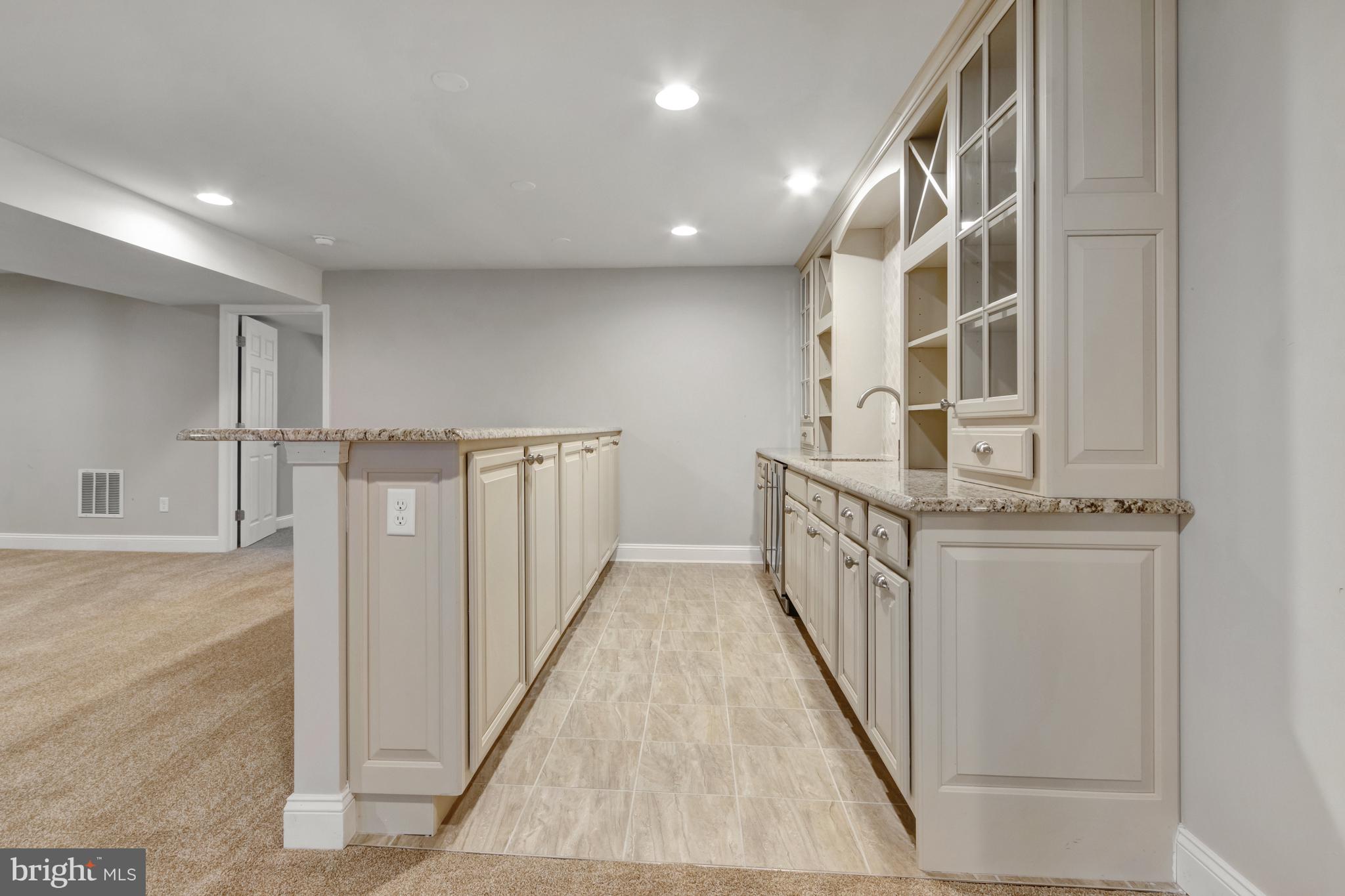 TIDEWATER LANDING - Residential