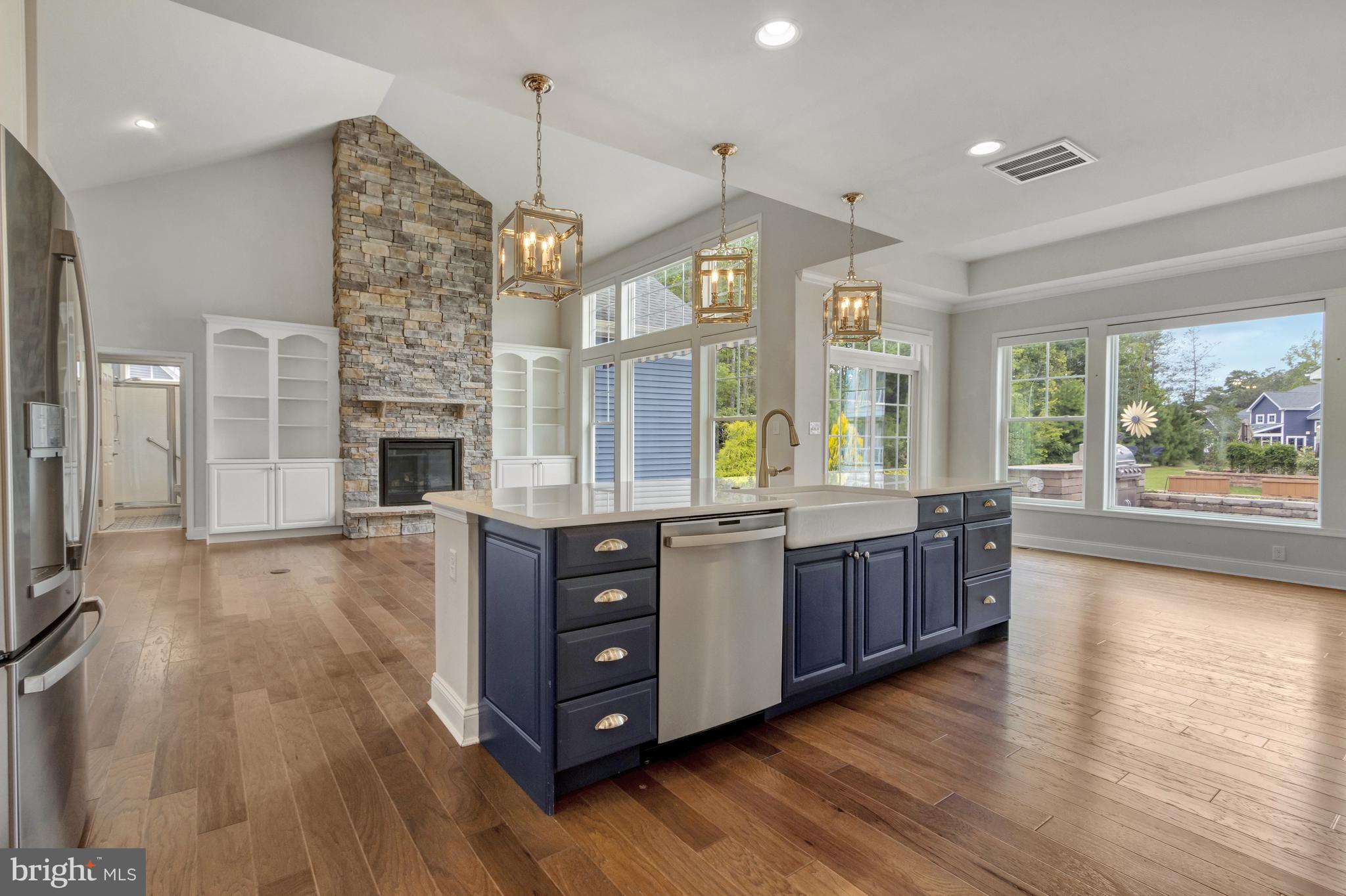 TIDEWATER LANDING - Residential