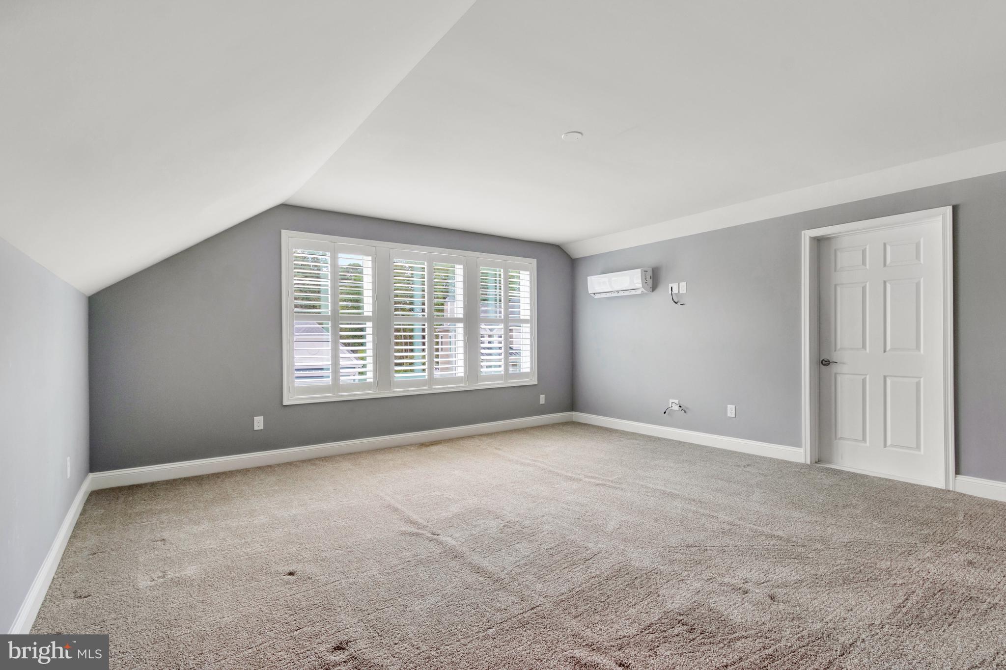 TIDEWATER LANDING - Residential