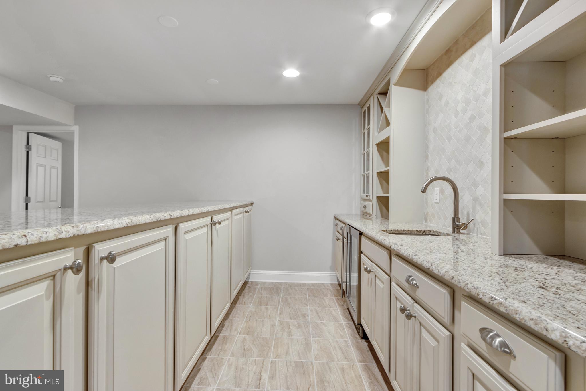 TIDEWATER LANDING - Residential