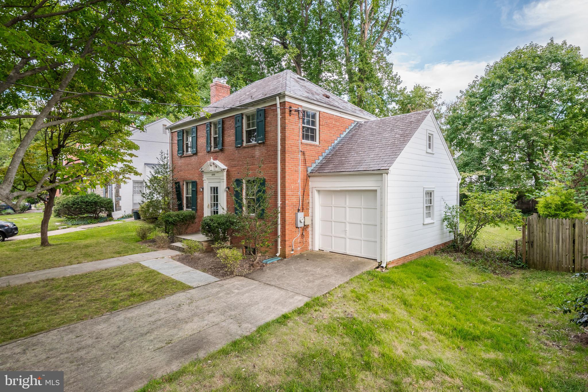 5706 GLENWOOD ROAD