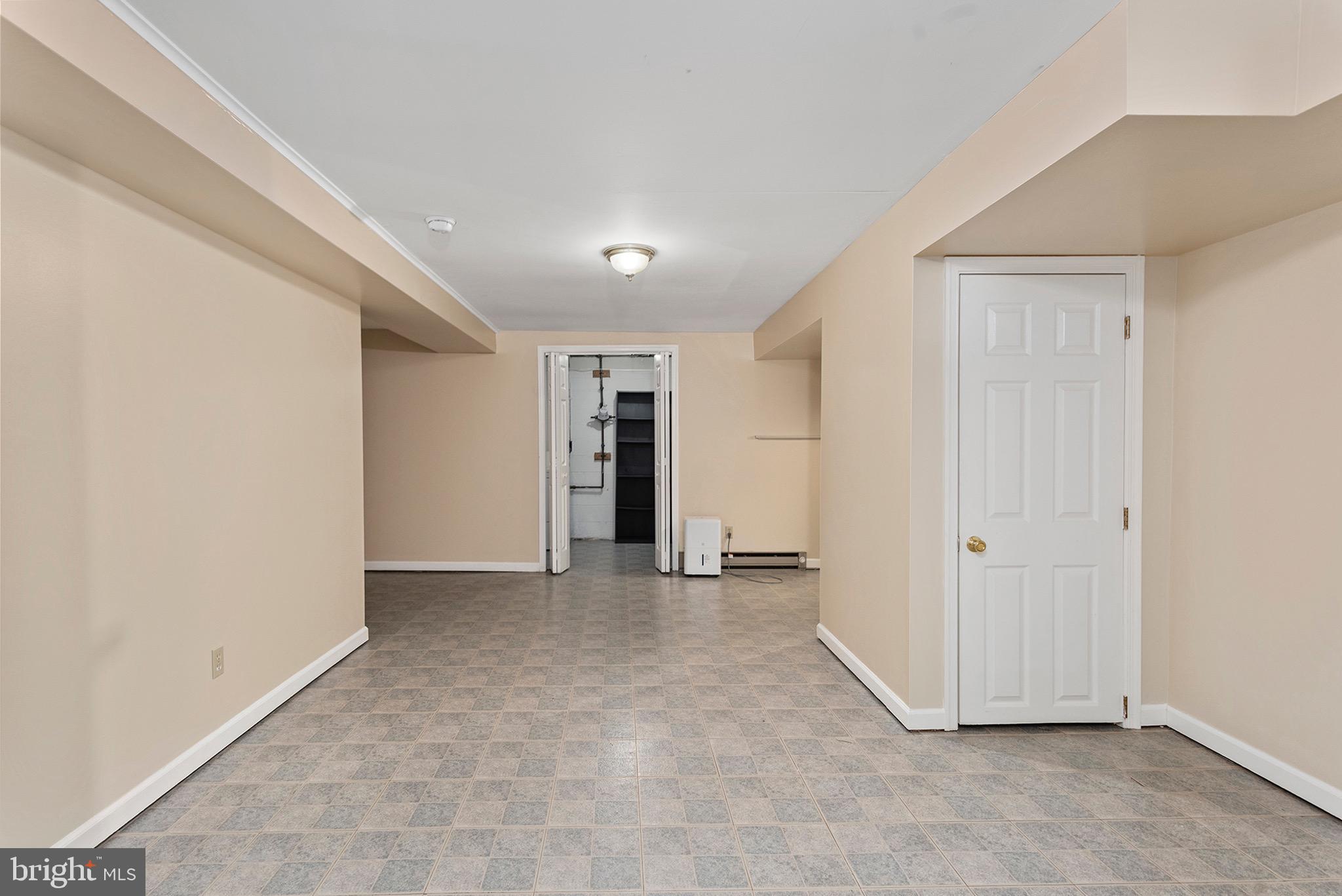 WHITEHALL WEST - Residential