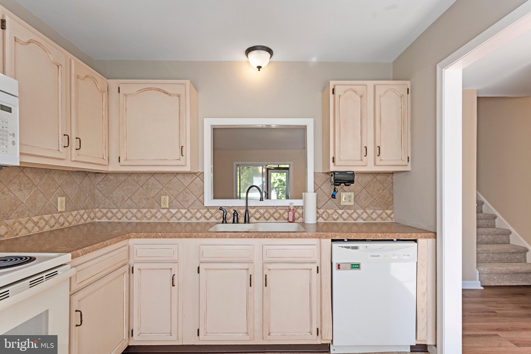 WHITEHALL WEST - Residential