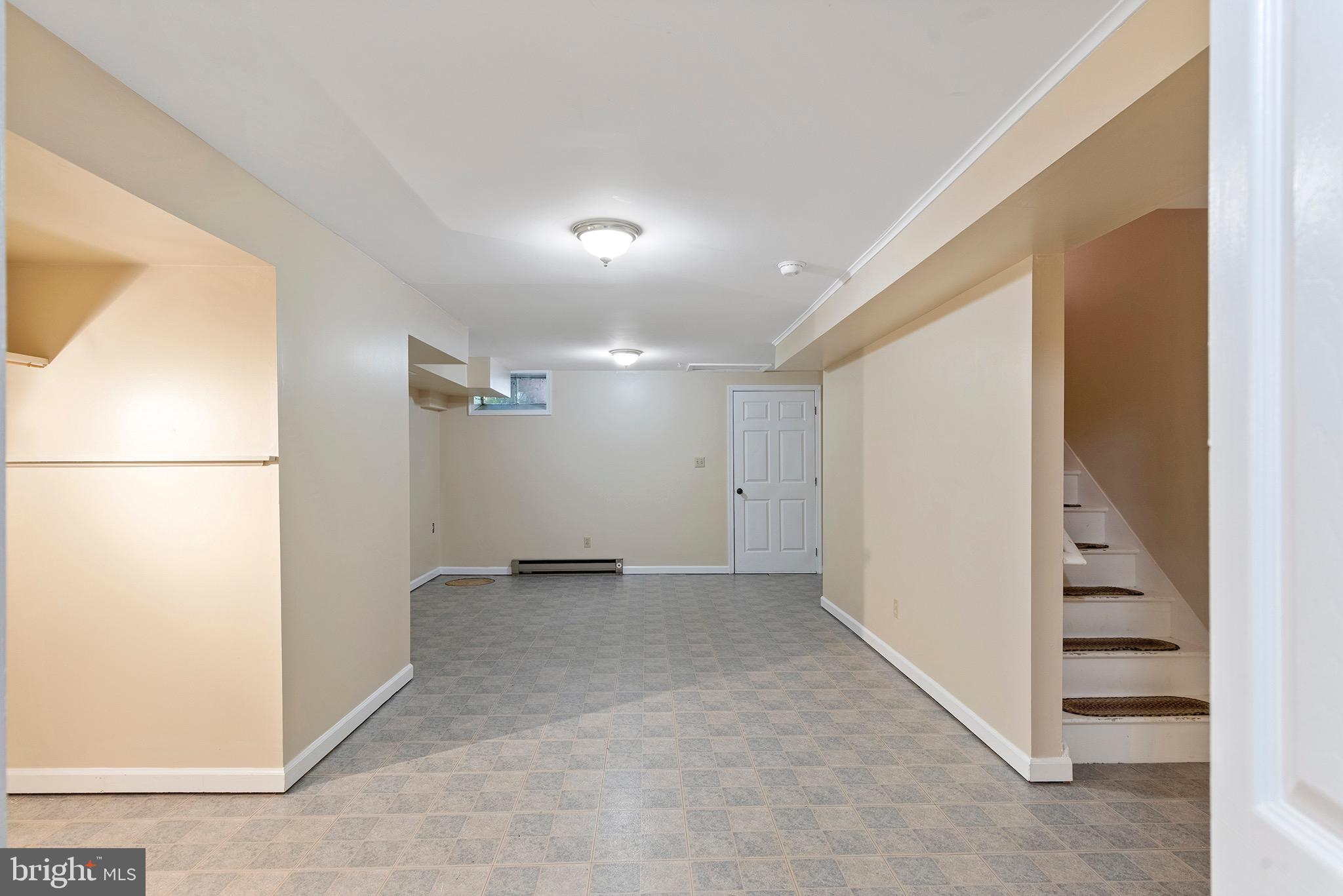 WHITEHALL WEST - Residential