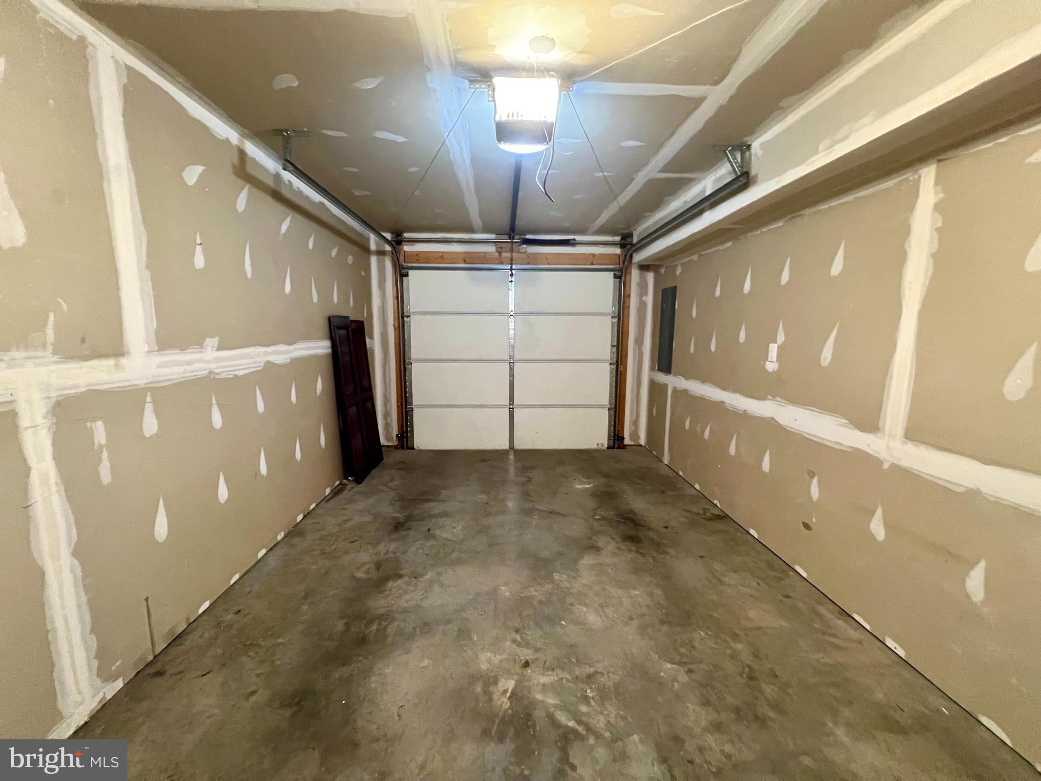 MILLS FARM - Residential