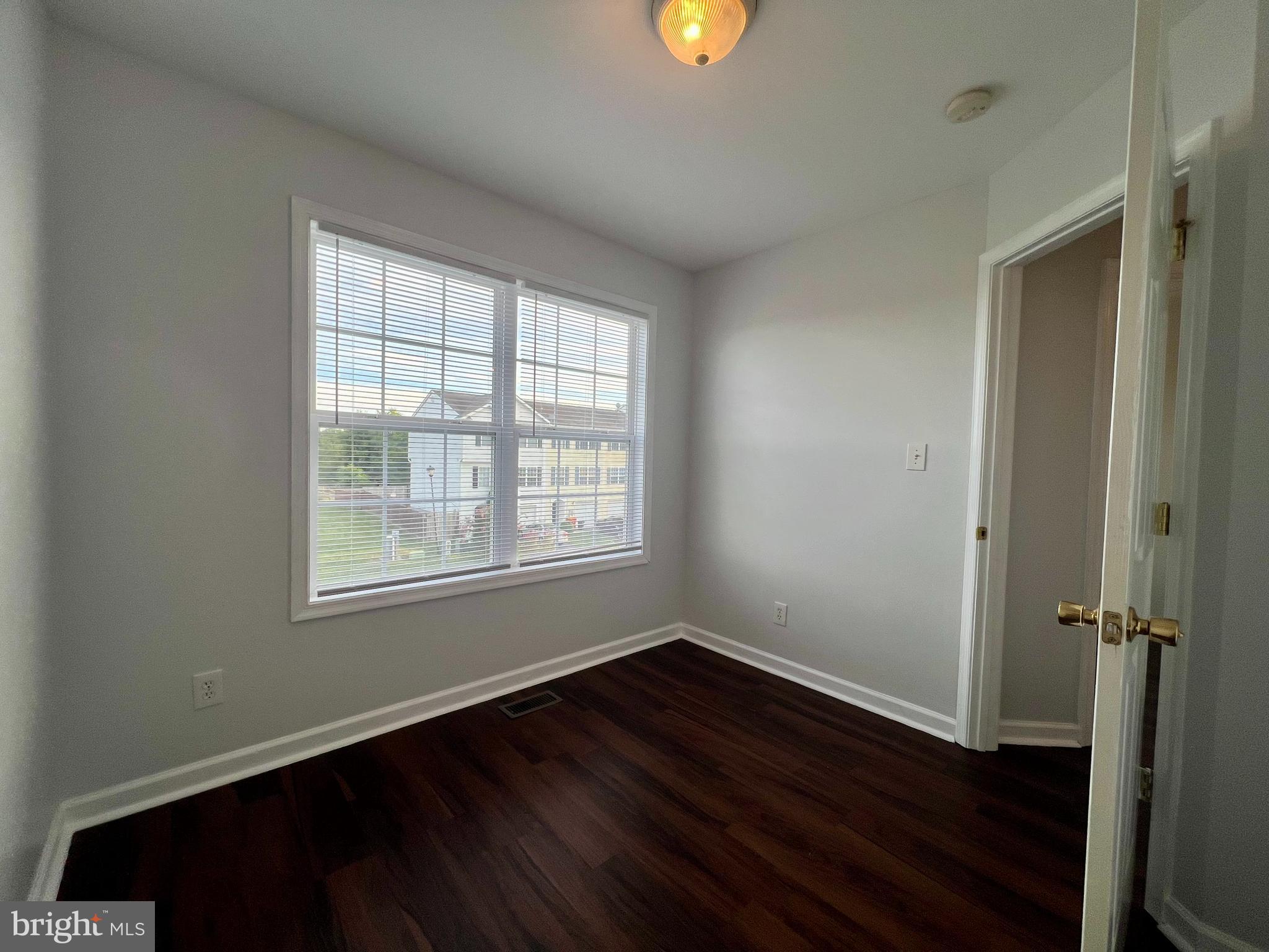 MILLS FARM - Residential