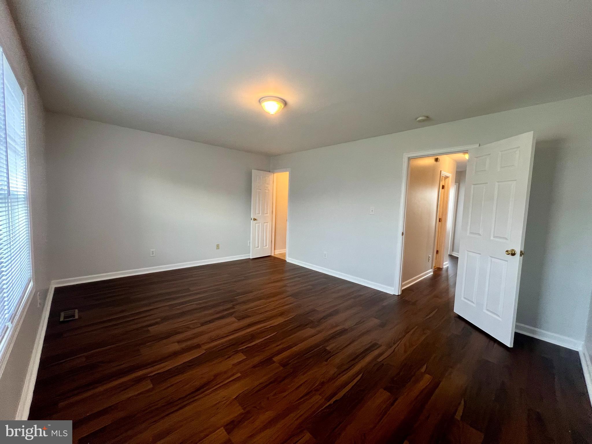 MILLS FARM - Residential