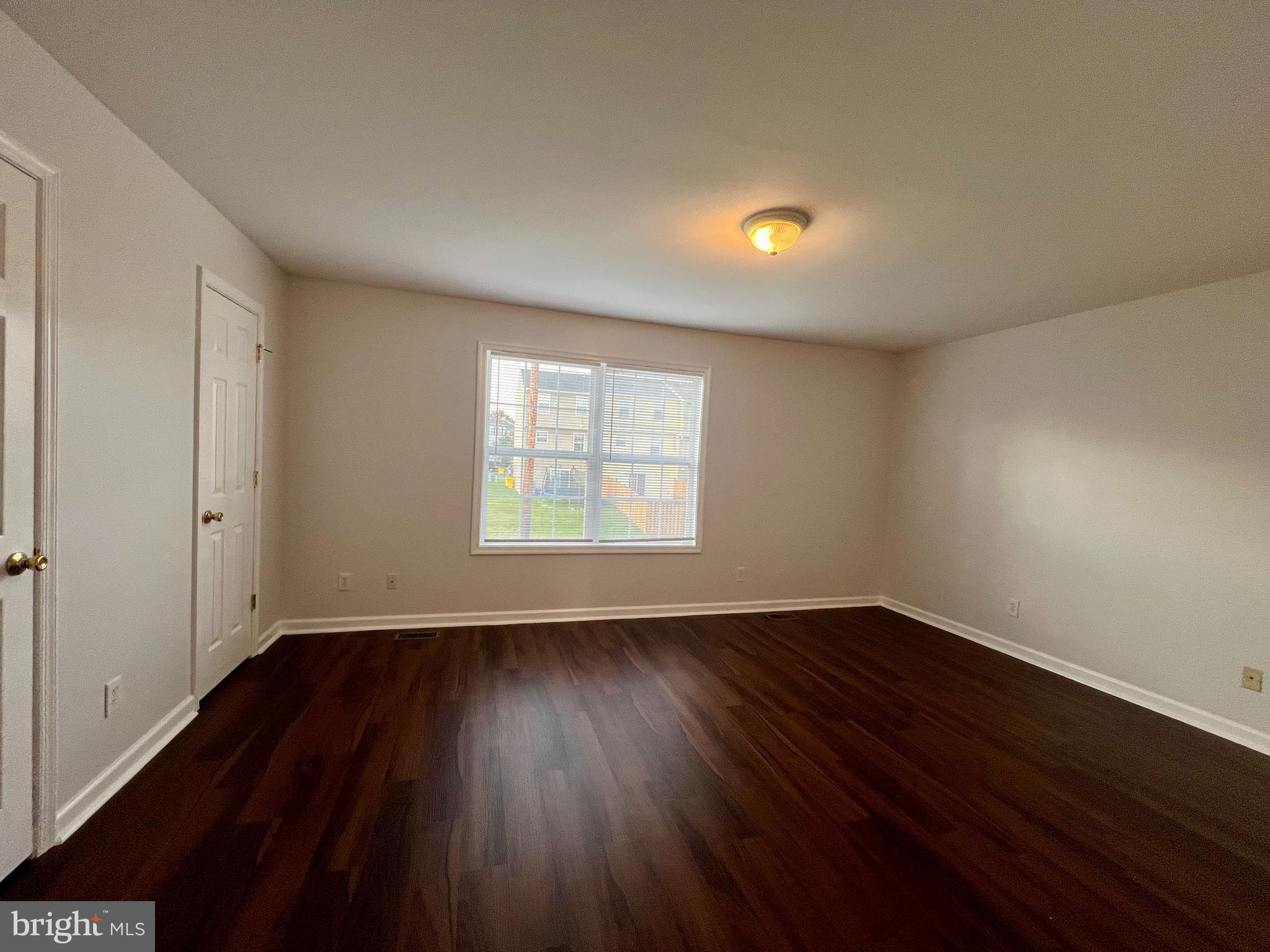 MILLS FARM - Residential