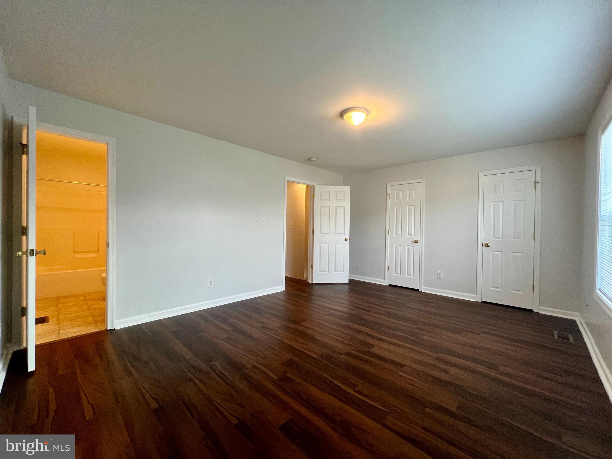 MILLS FARM - Residential