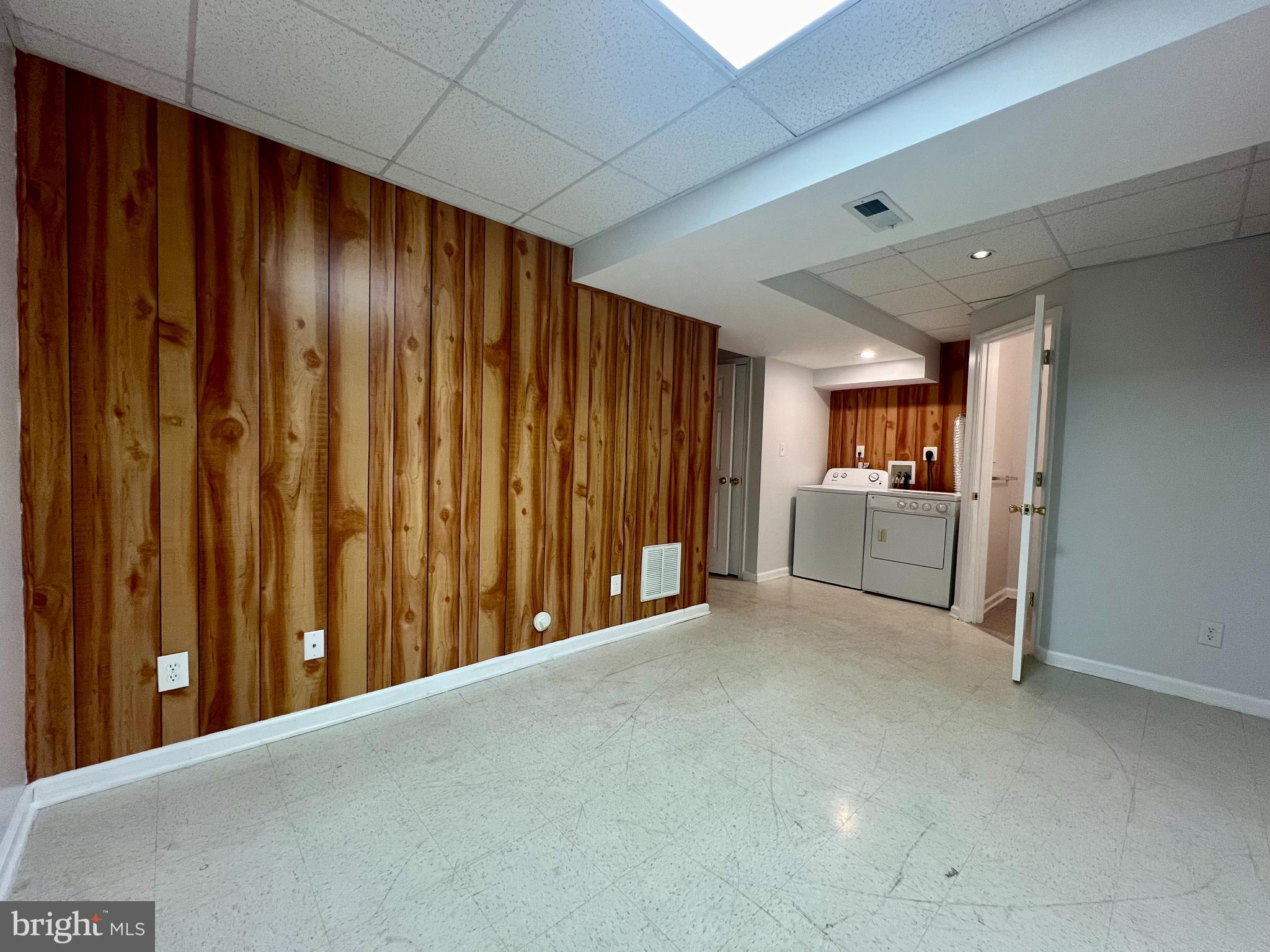 MILLS FARM - Residential