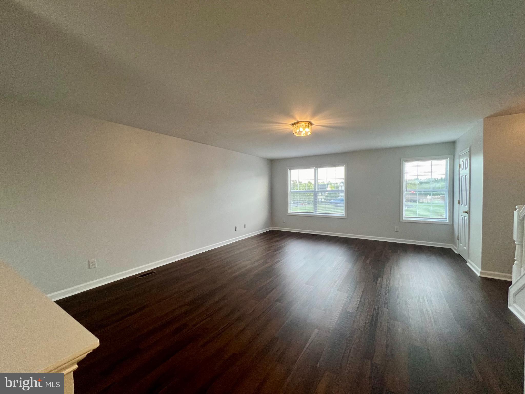 MILLS FARM - Residential