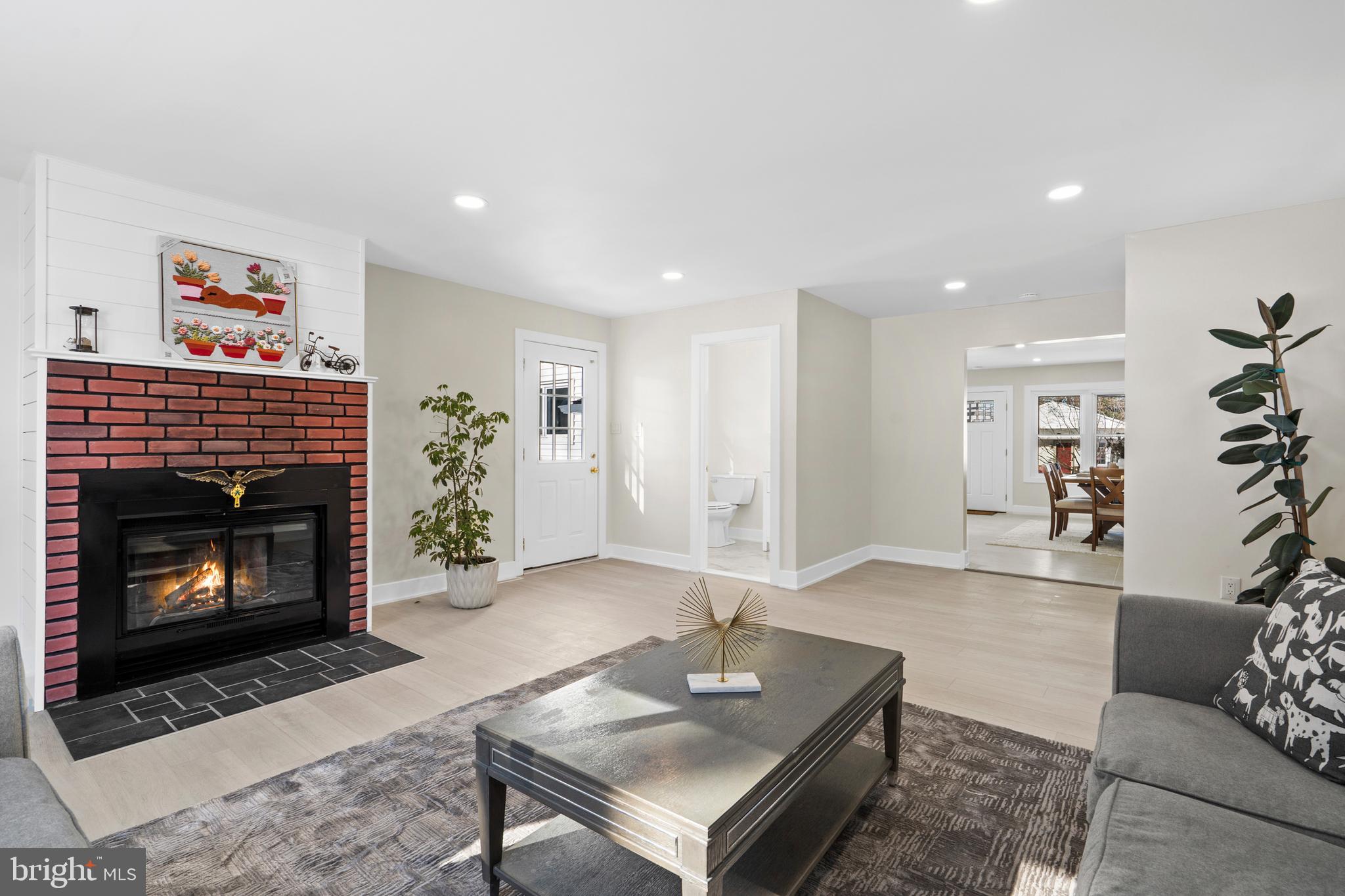 WILLOW GROVE - Residential