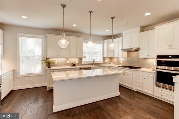 2350 WYETH ST, SILVER SPRING, MD 20906 - Image 7d5a3d10b4e2cdda6fc76cebb7b6b8de/3610830259