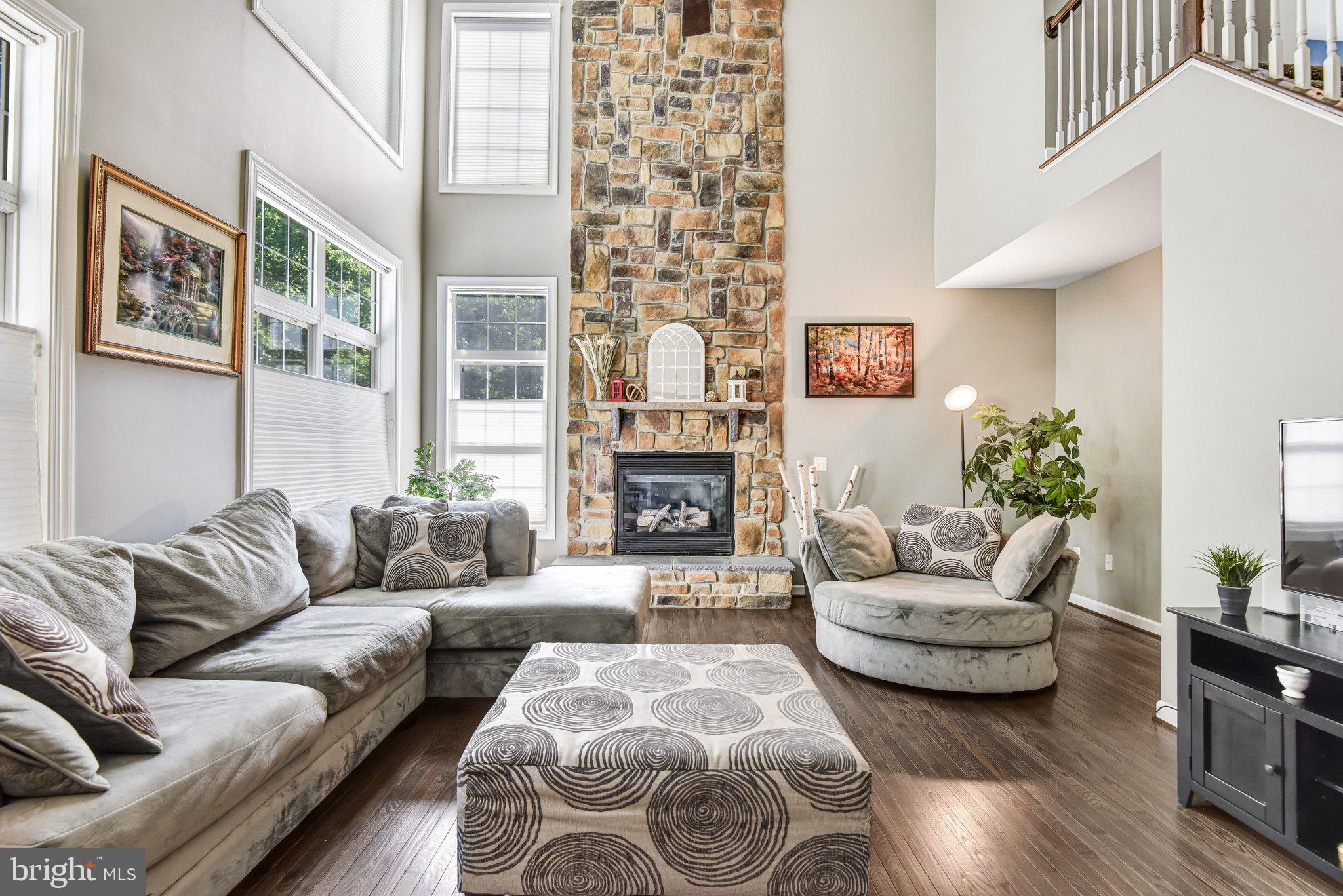 EMERALD OAKS - Residential