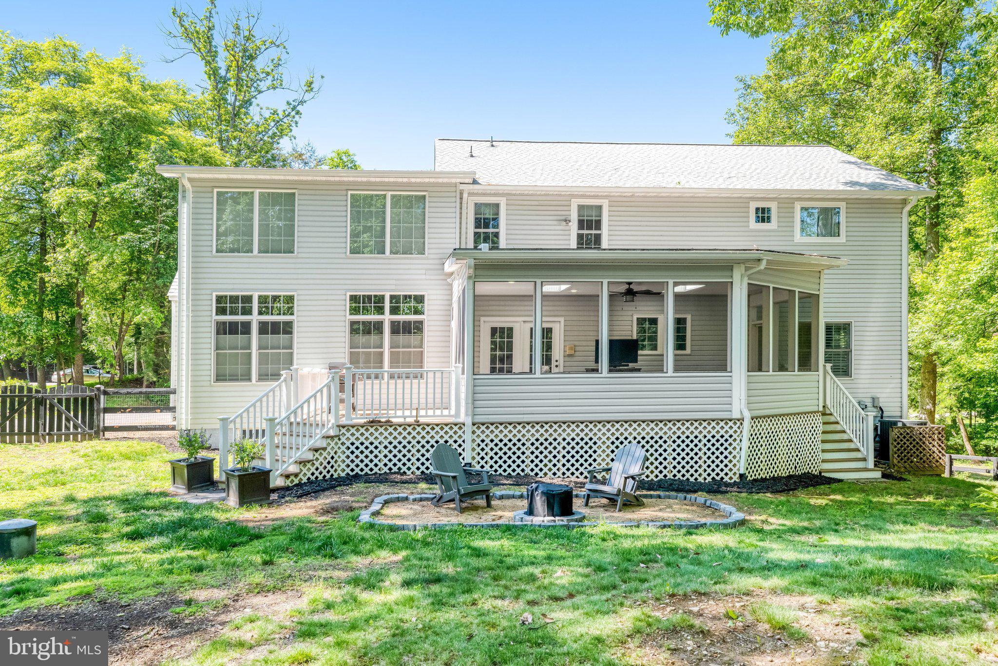 EMERALD OAKS - Residential
