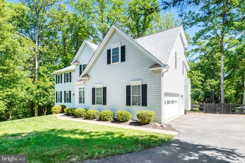 Photo of 5200 Swain Drive, WARRENTON, VA 20187 (MLS # VAFQ2021516)
