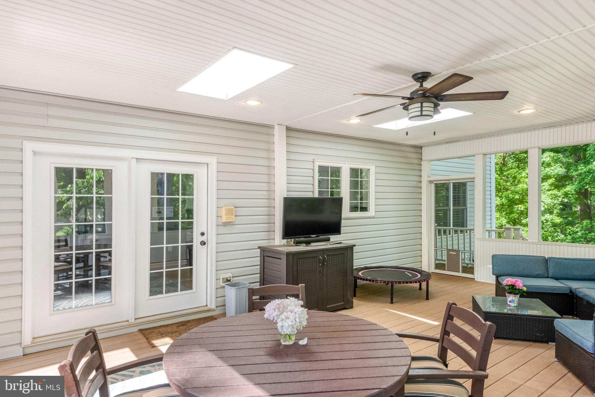EMERALD OAKS - Residential