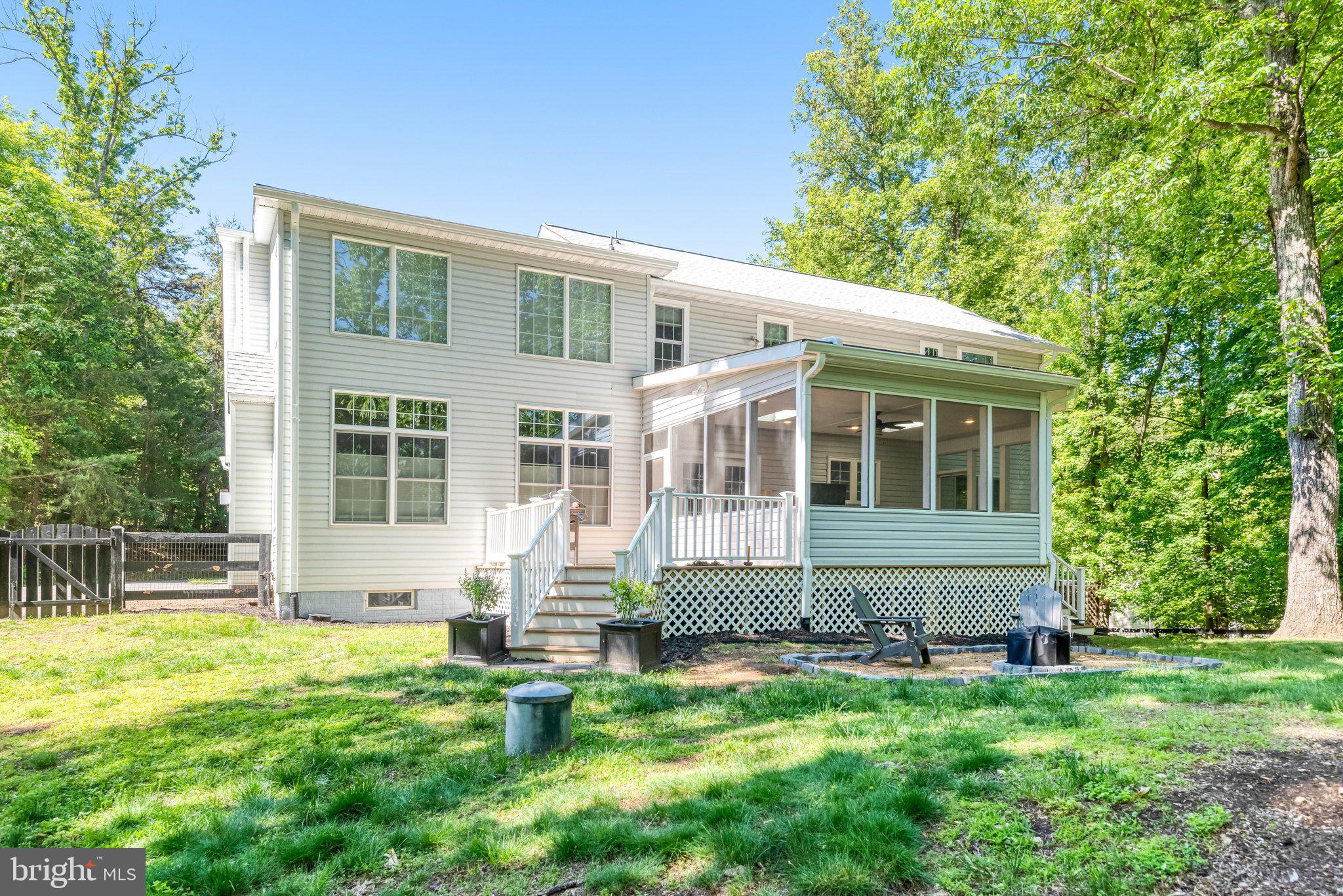 EMERALD OAKS - Residential
