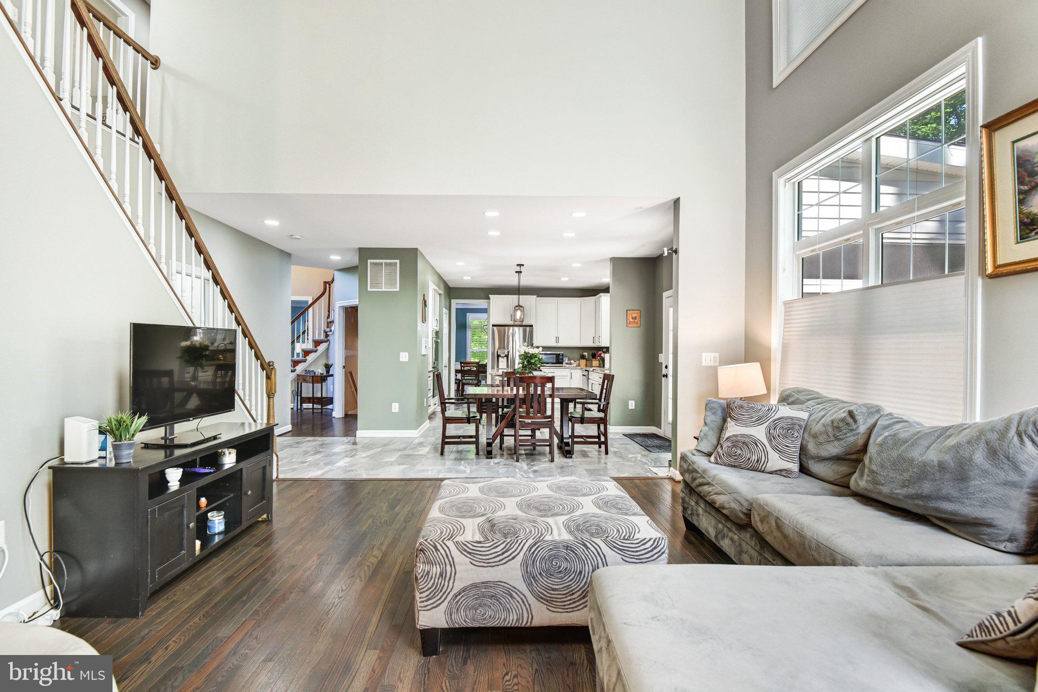 EMERALD OAKS - Residential