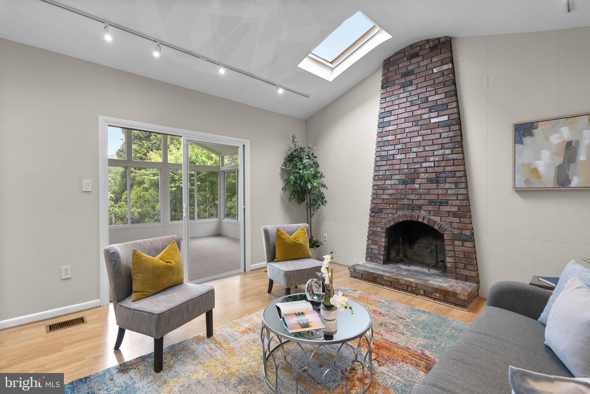 REGENCY ESTATES - Residential