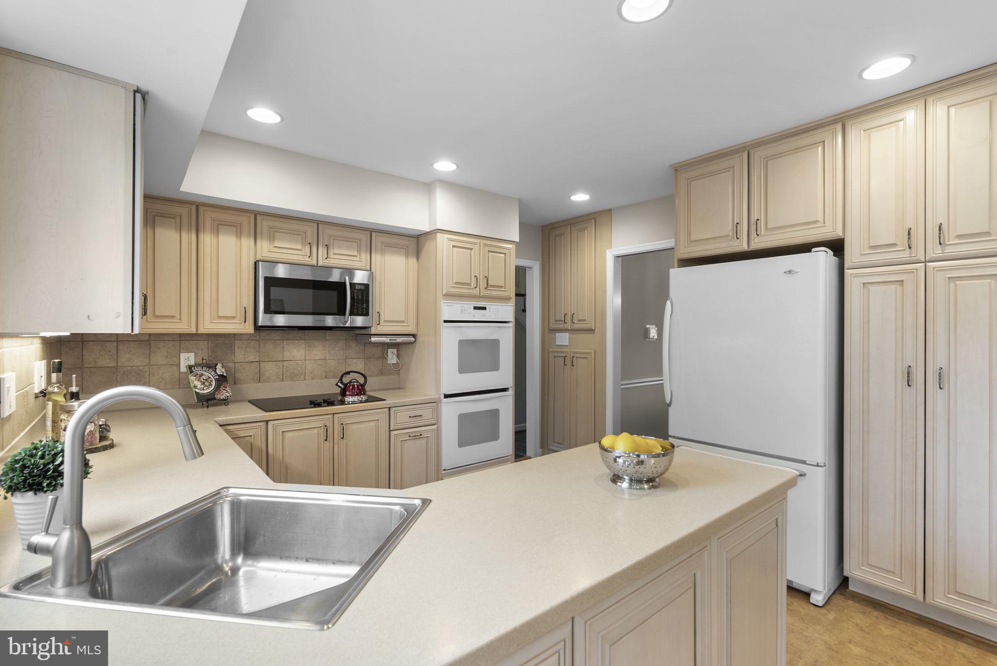 REGENCY ESTATES - Residential
