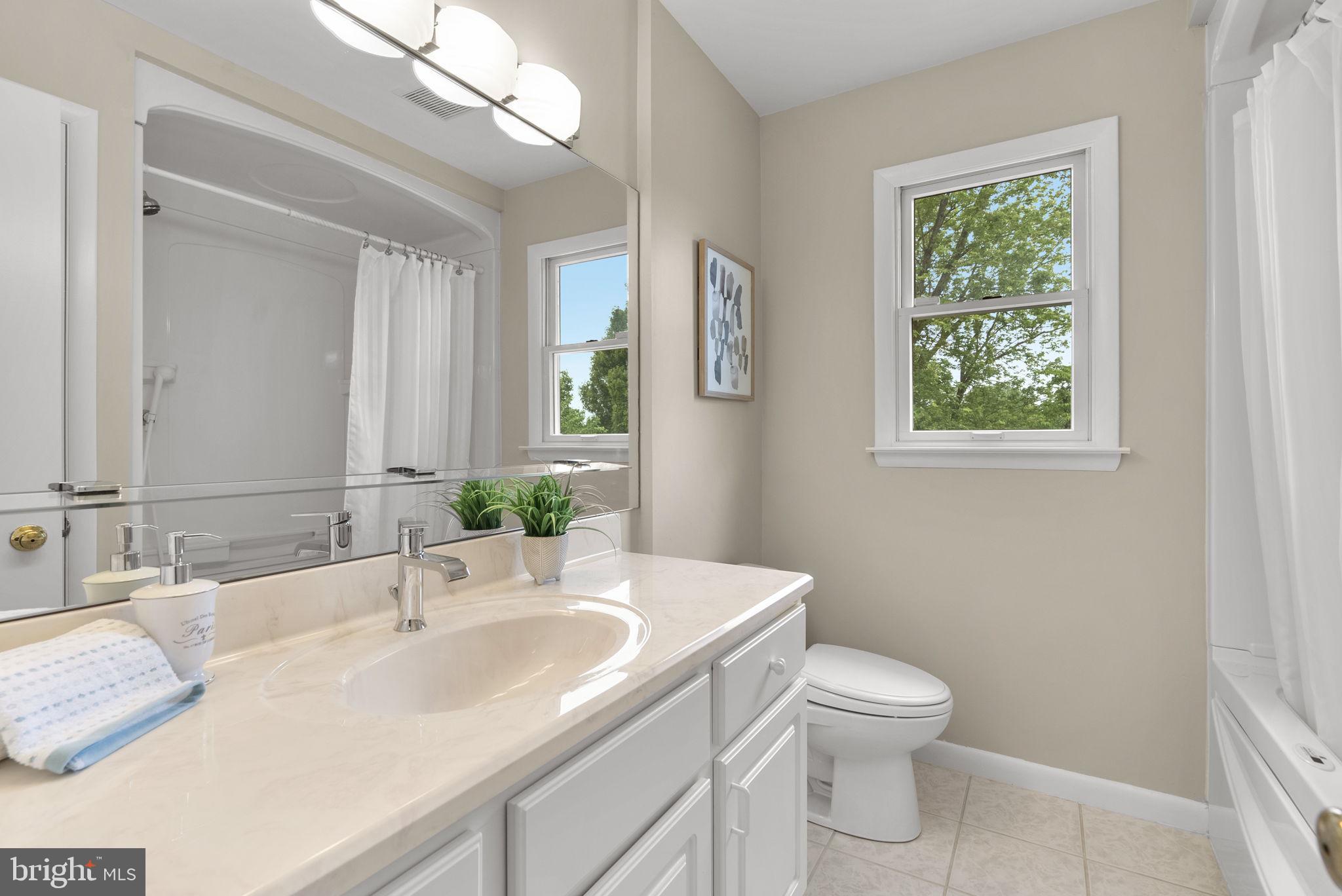 REGENCY ESTATES - Residential