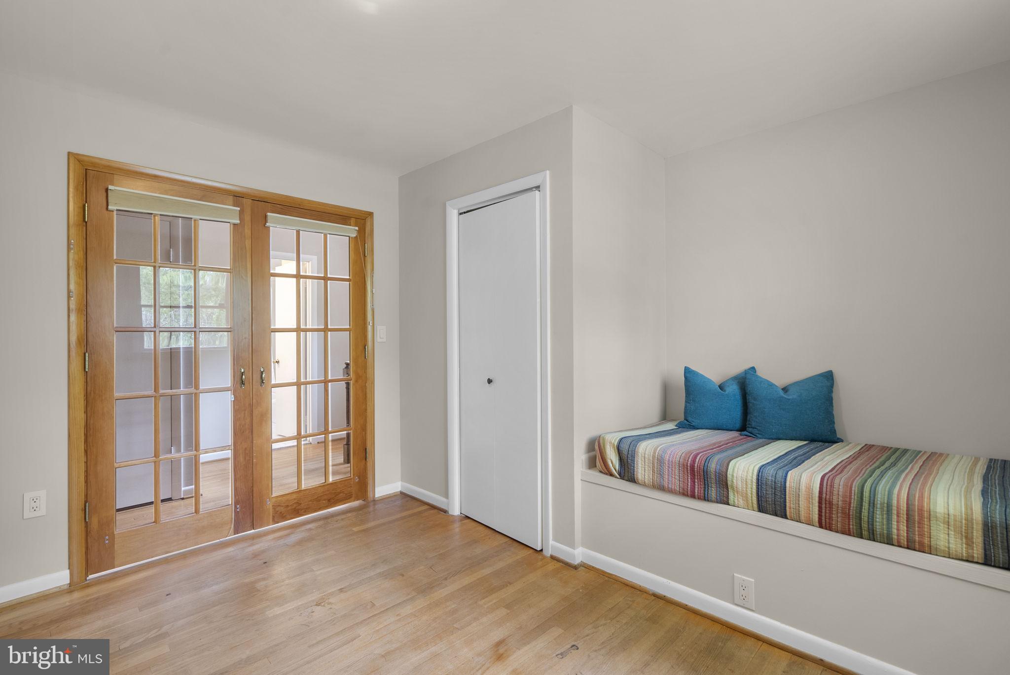 REGENCY ESTATES - Residential