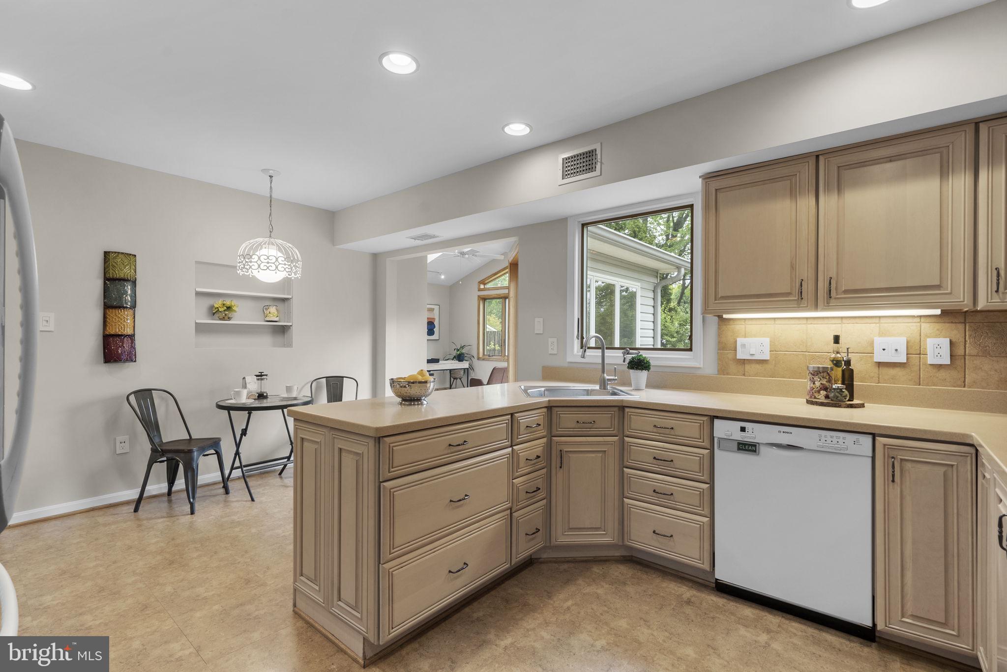 REGENCY ESTATES - Residential
