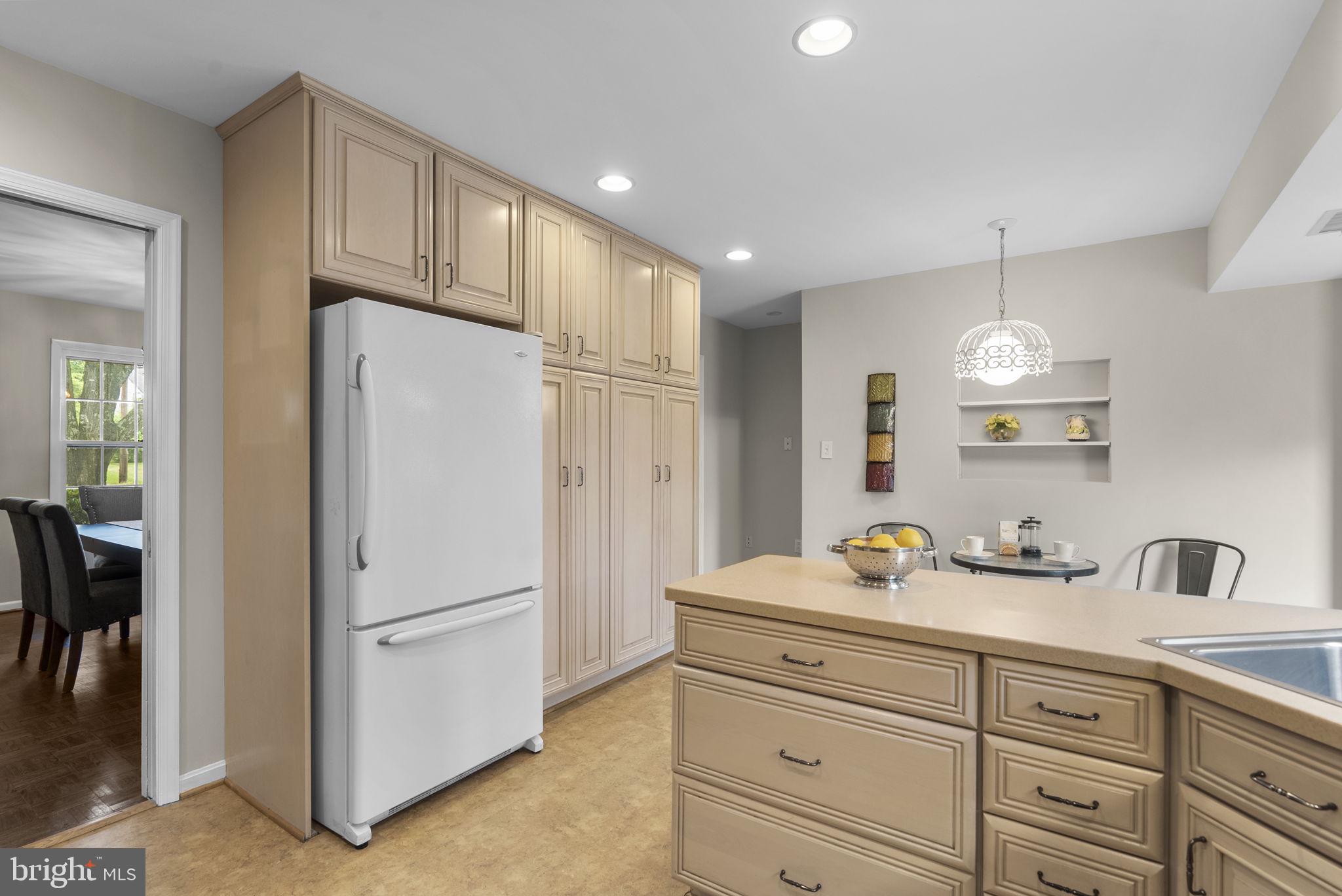 REGENCY ESTATES - Residential