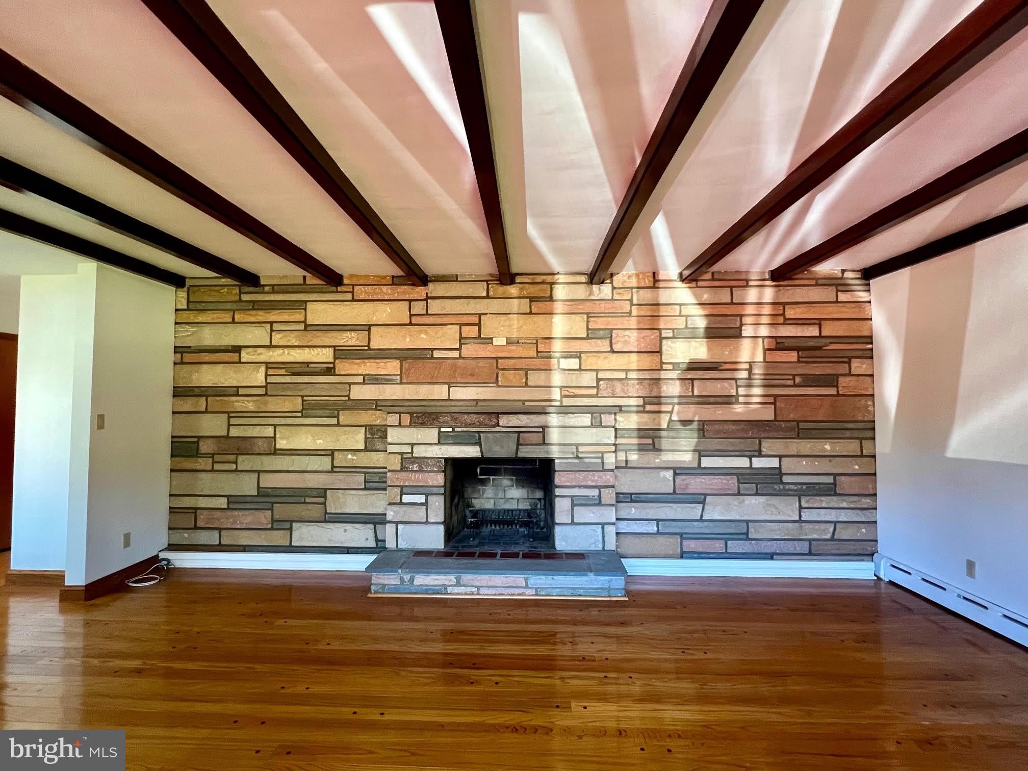714 STRATFORD DRIVE
