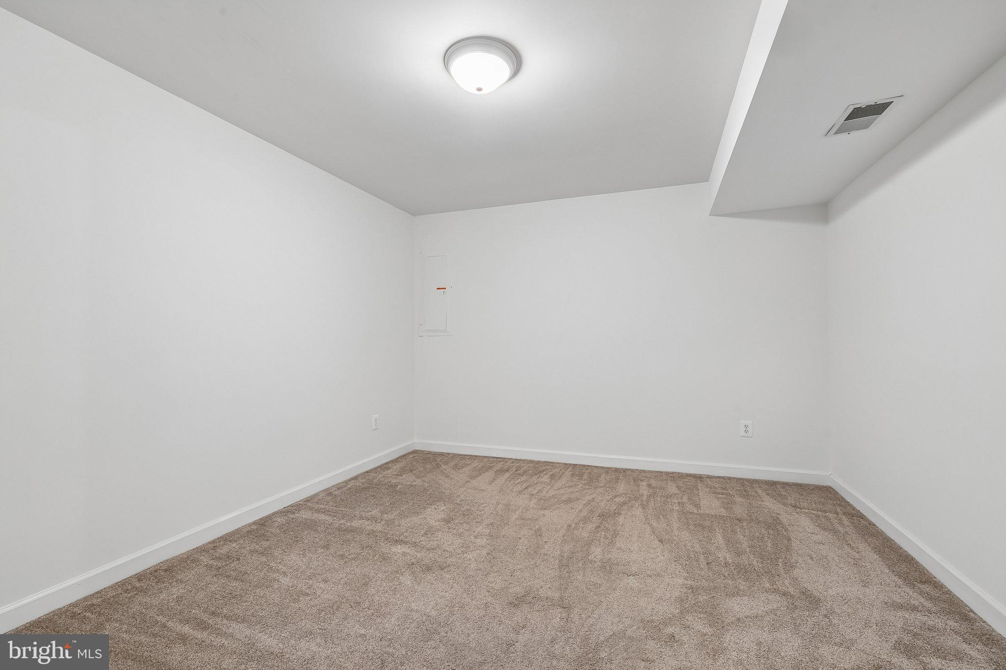 POTOMAC STATION - Residential